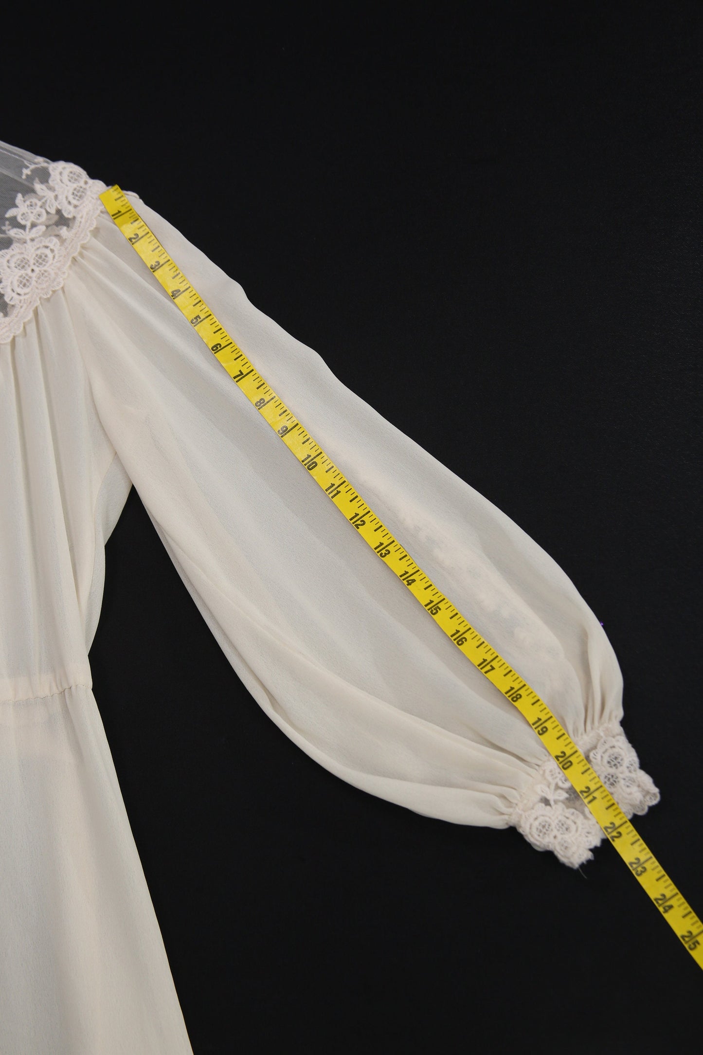 1980's Women Beige Casual Dress with Lace Collar Details