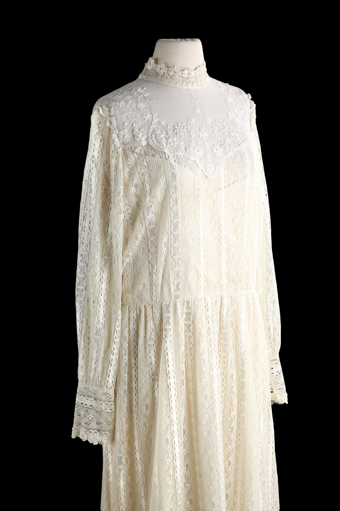 Vintage White Lace Dress Long Sleeve Floral Fabric Pattern Estimated Era 1980