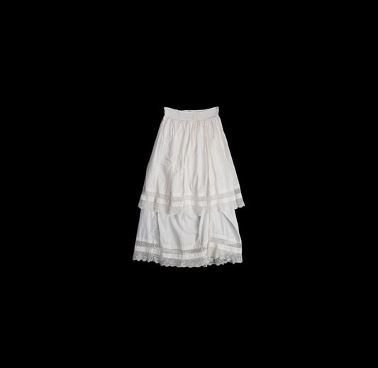 Vintage Women's White Long Peasant Skirt - Estimated Era 1970's - 1980's