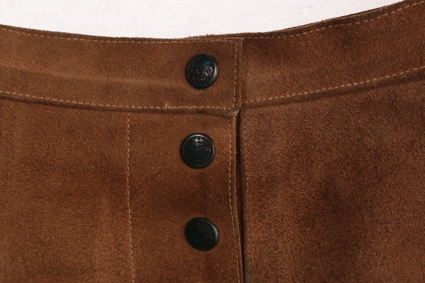 Vintage Women's Brown Suede Shorts High Waist - Estimated Era 70s - 80s - Hand Painted