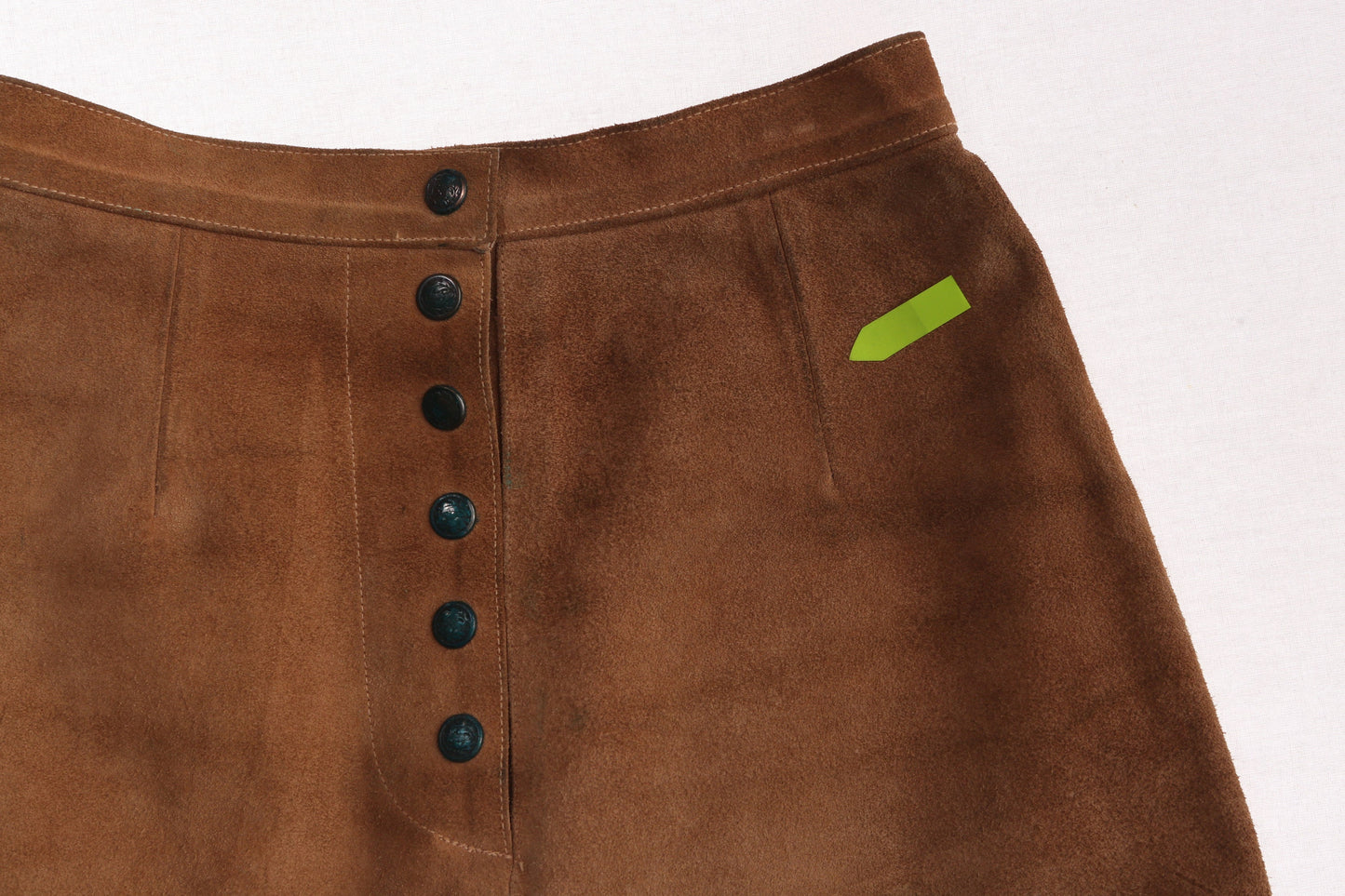 Vintage Women's Brown Suede Shorts High Waist - Estimated Era 70s - 80s - Hand Painted