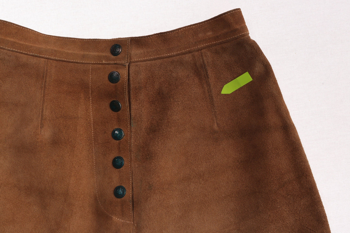 Vintage Women's Brown Suede Shorts High Waist - Estimated Era 70s - 80s - Hand Painted