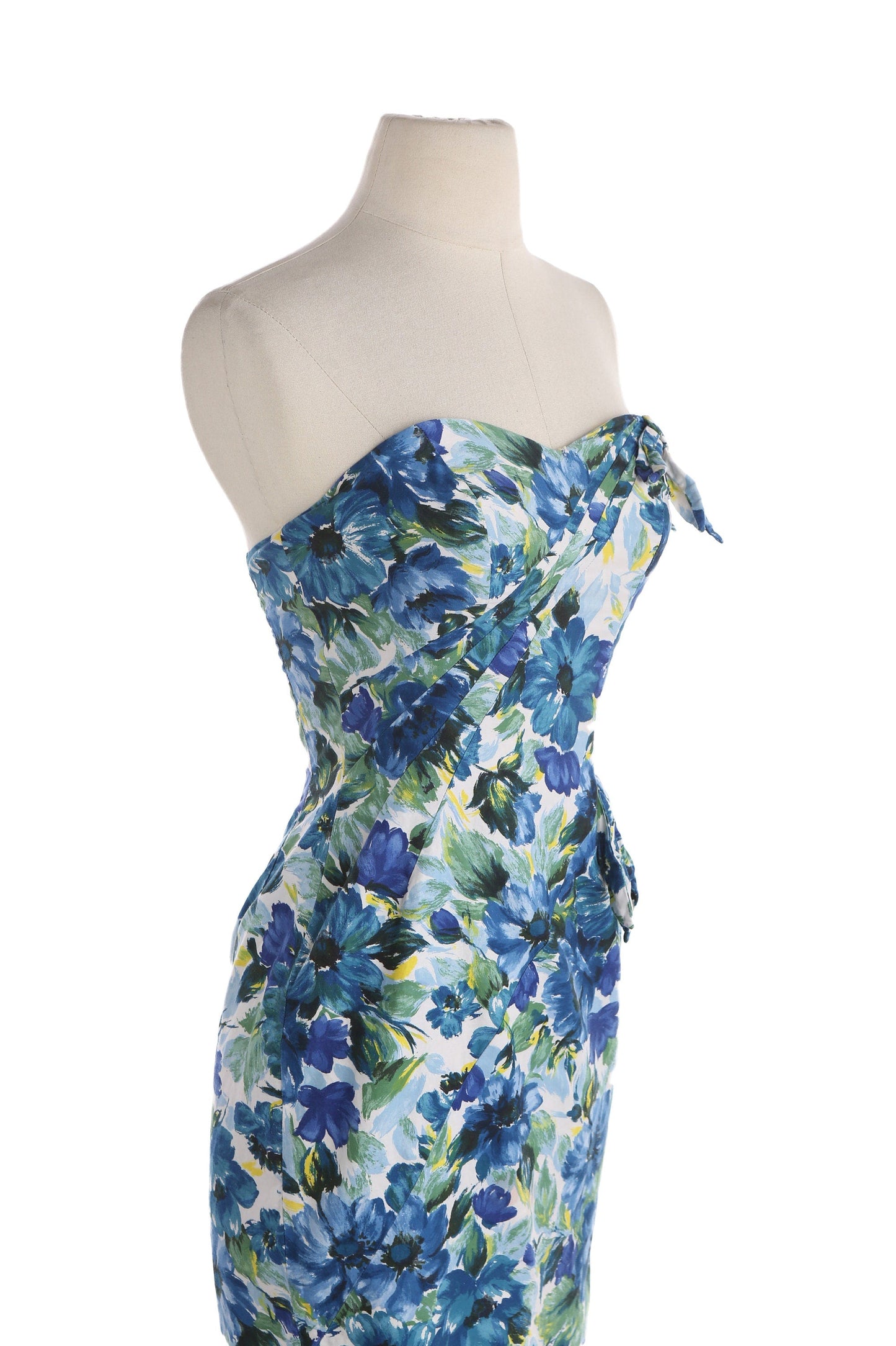 Vintage Women Sleeveless Floral Print Casual Dress / Era: 80s - 90s
