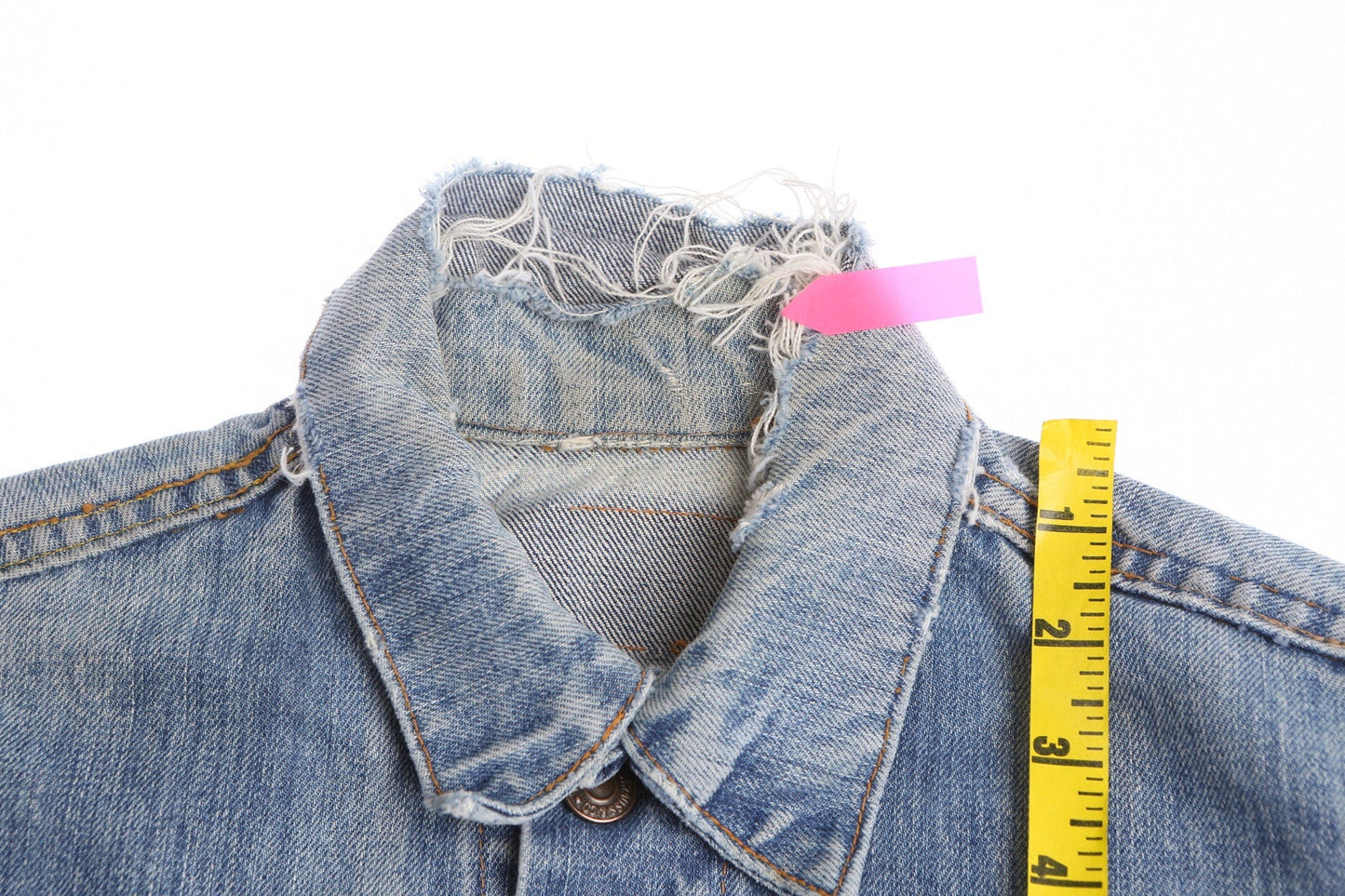 Vintage Levi's Blue Denim Jacket - Trucker - Light Wash - Era 70's - 80's