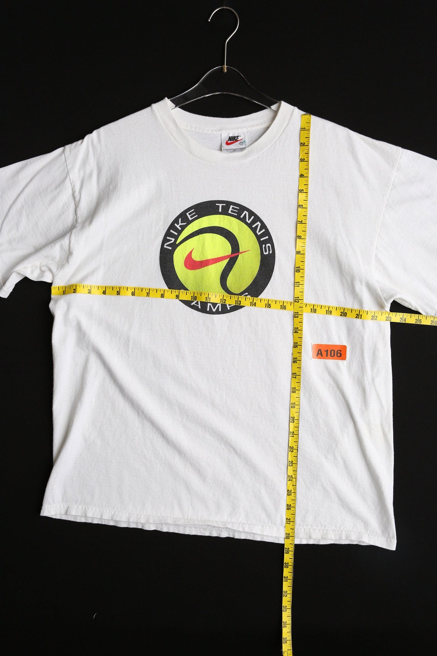 Vintage Nike Graphic T-shirt - Estimated Era 1980's - 1990's