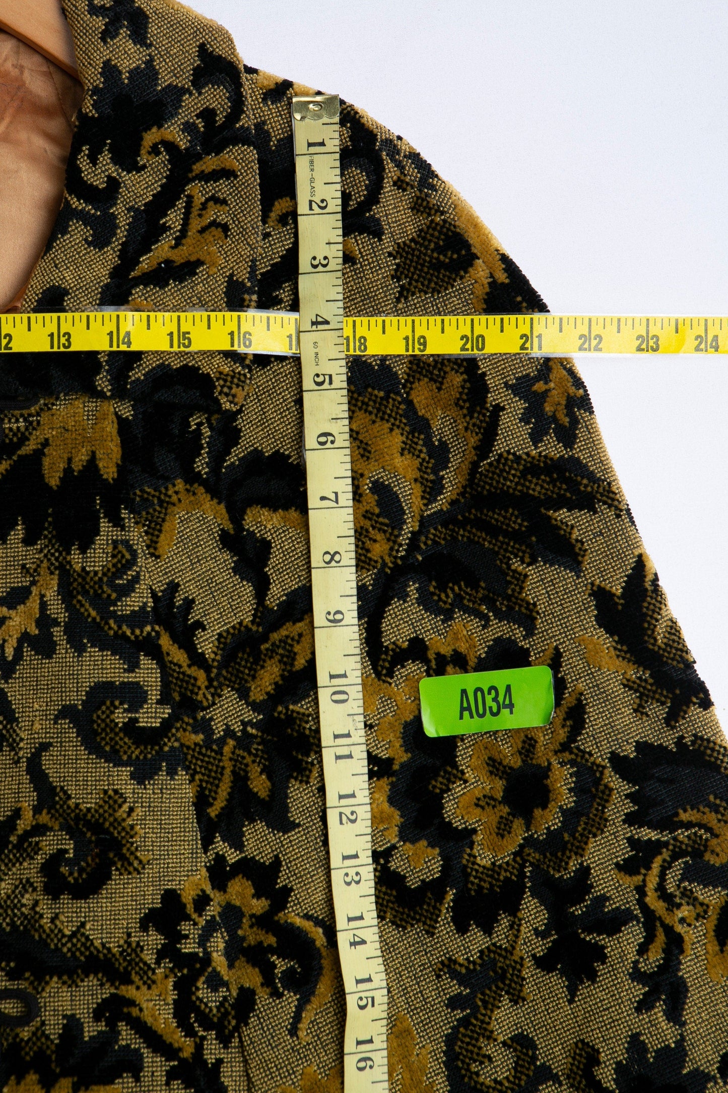 Vintage Women Green Tapestry Poncho - Era 1960's - 1970's
