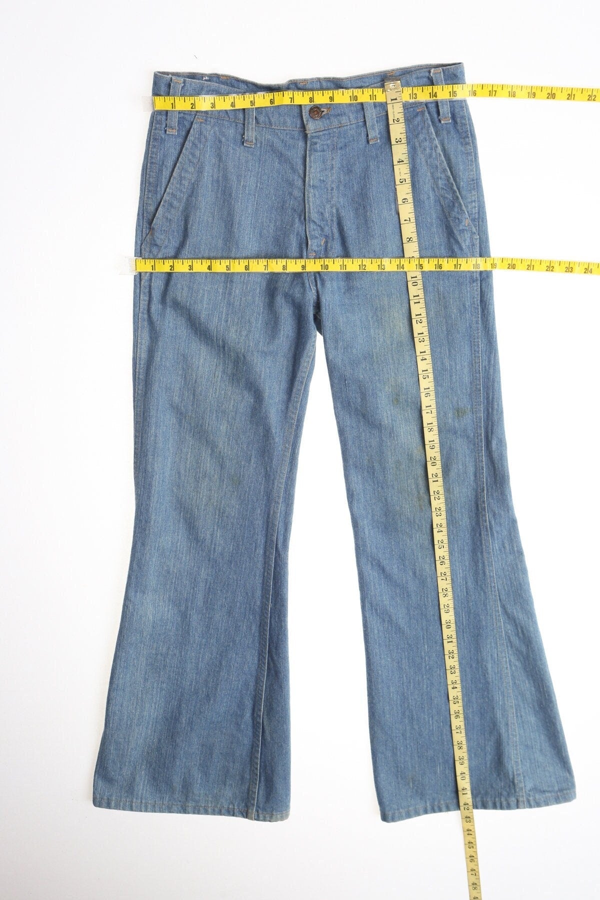 Vintage Bell Bottom Pants / Light Wash / Denim / Levi's