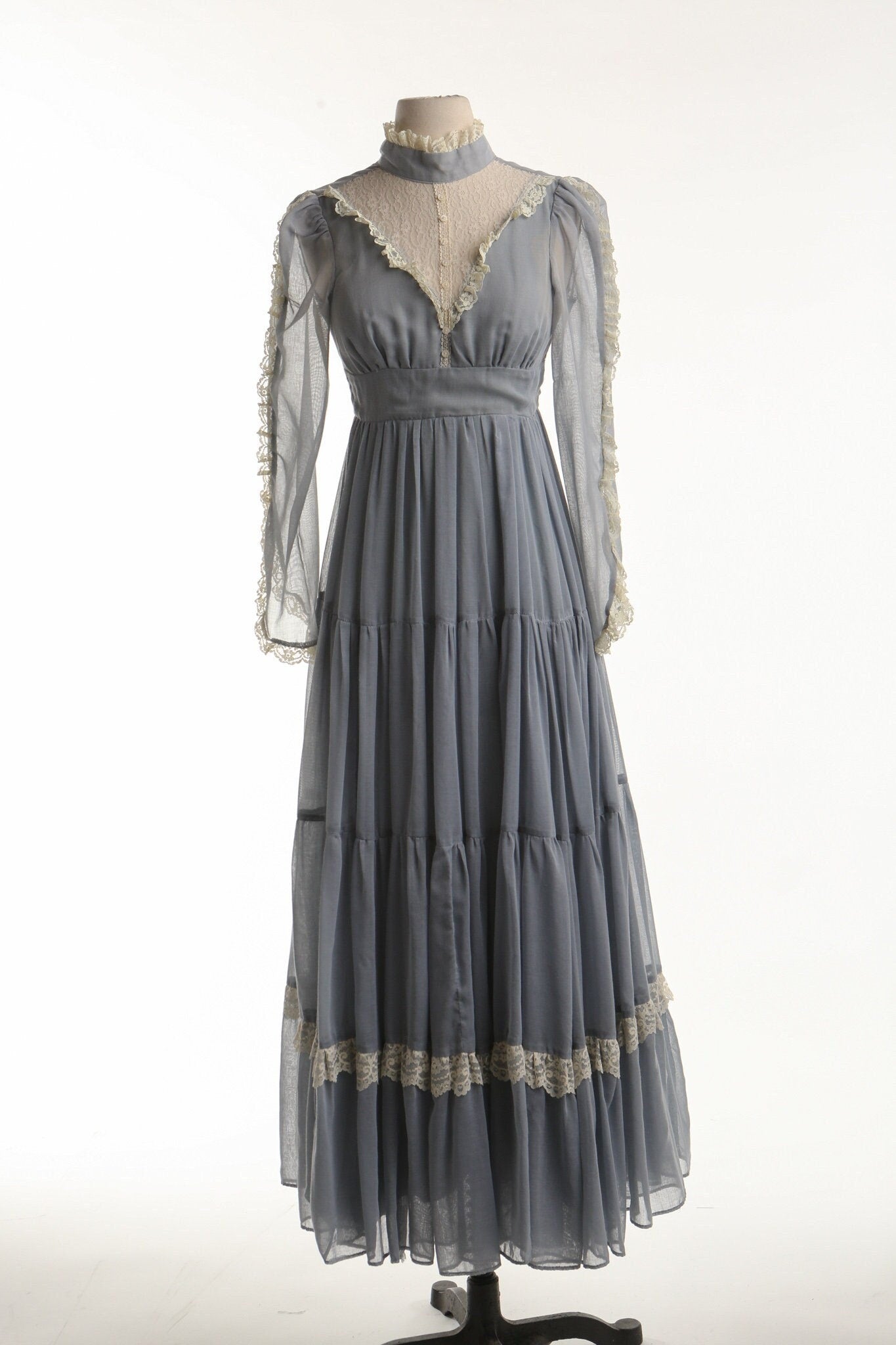 Vintage Prairie Dress / Blue / Long Sleeve / Ruffled Collar / Gunne Sax Style