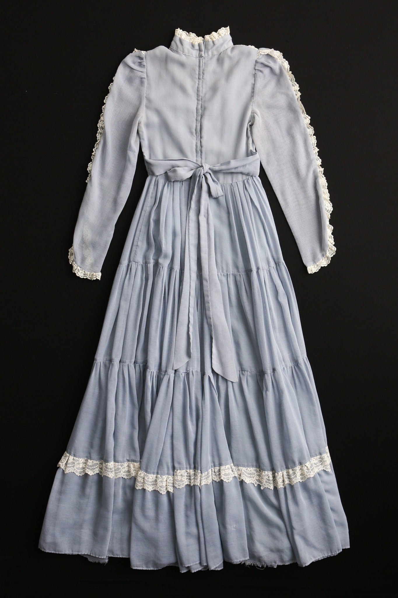 Vintage Prairie Dress / Blue / Long Sleeve / Ruffled Collar / Gunne Sax Style