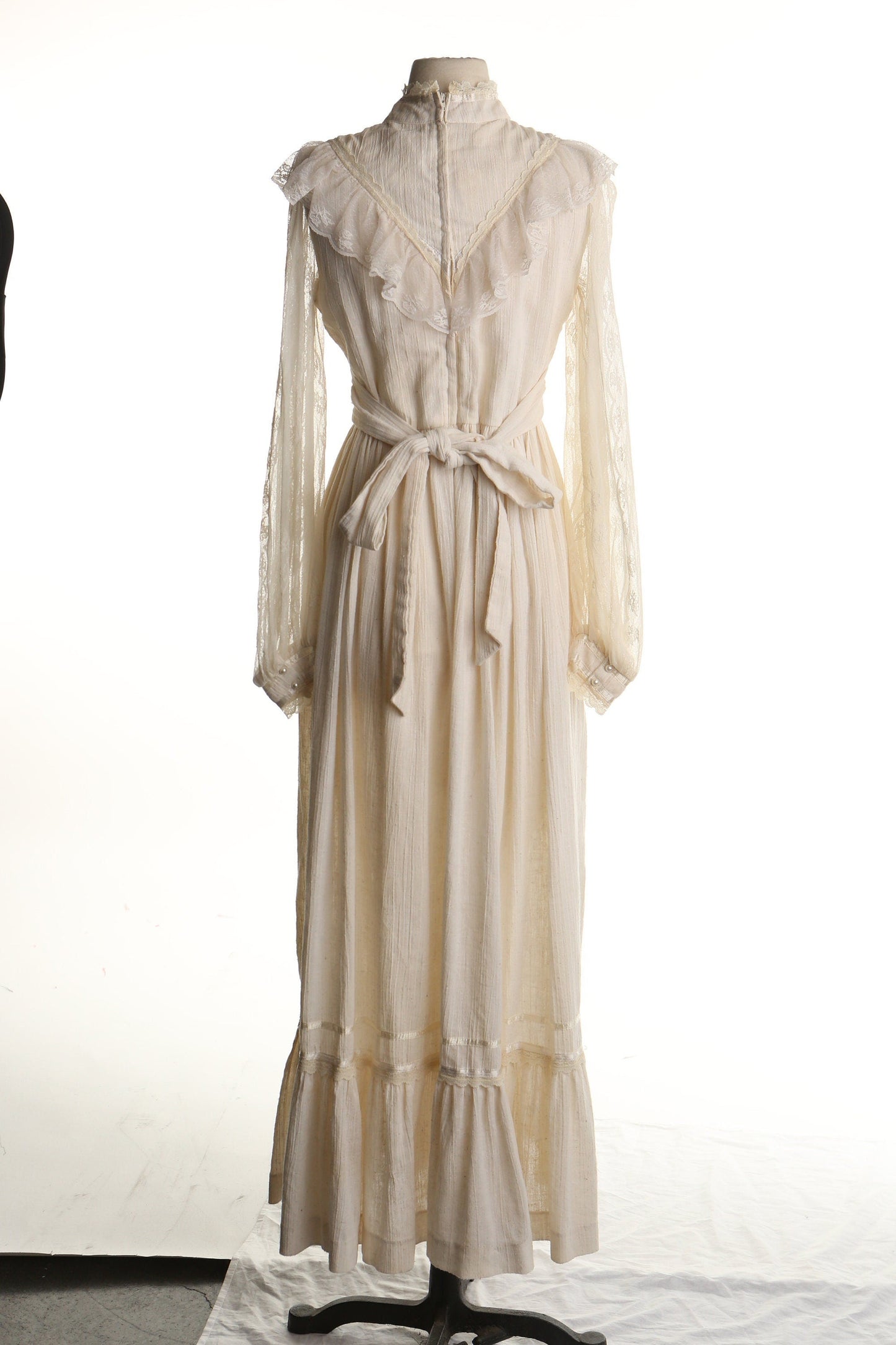 Vintage Victorian Style Dress / 1970s / White / Cotton / Waist Belt