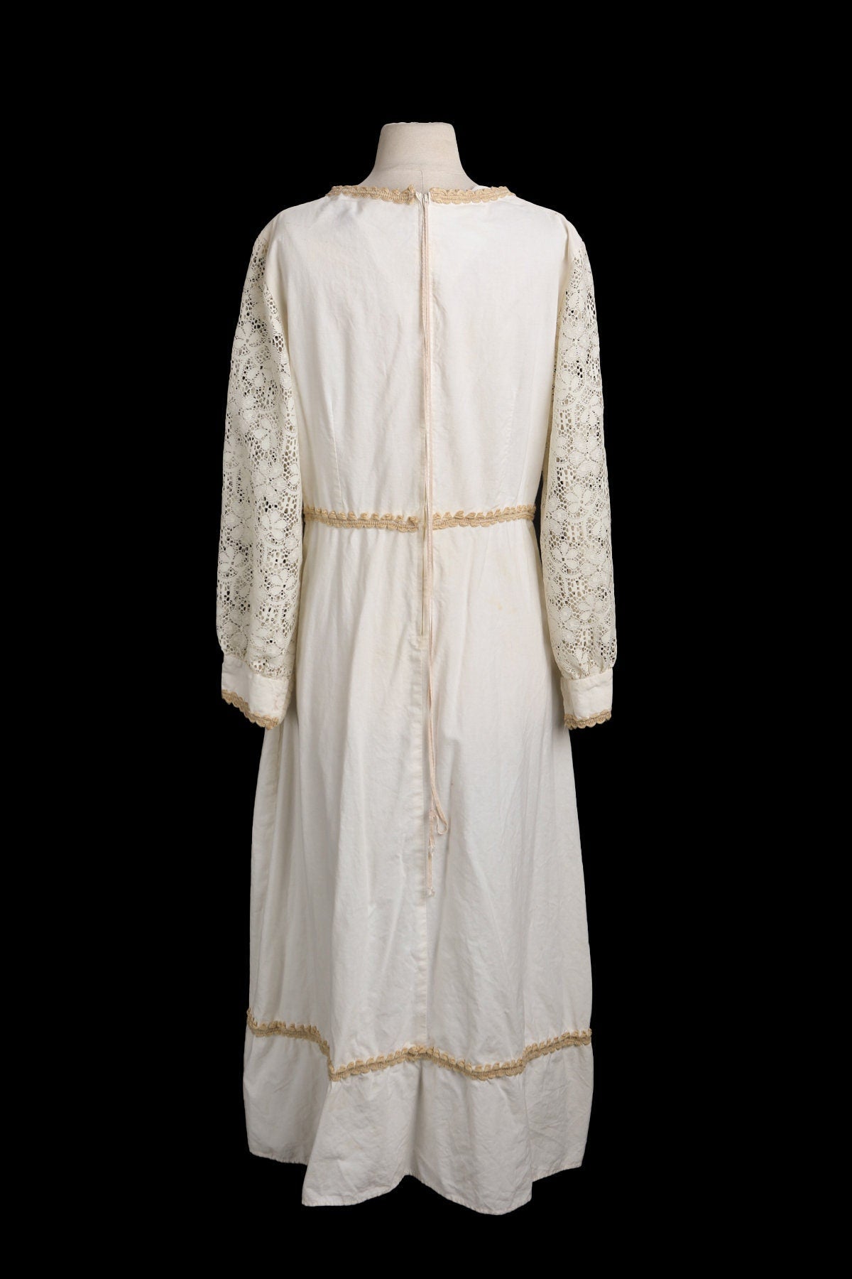 Vintage White Prairie Dress - Long Sleeve - White Lace - Era 1970s - 1980s