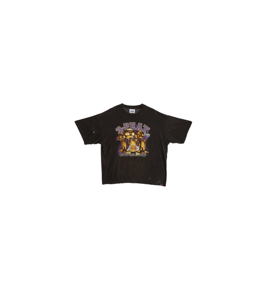 Vintage Los Angeles Lakers 3 Peat Graphic T-shirt