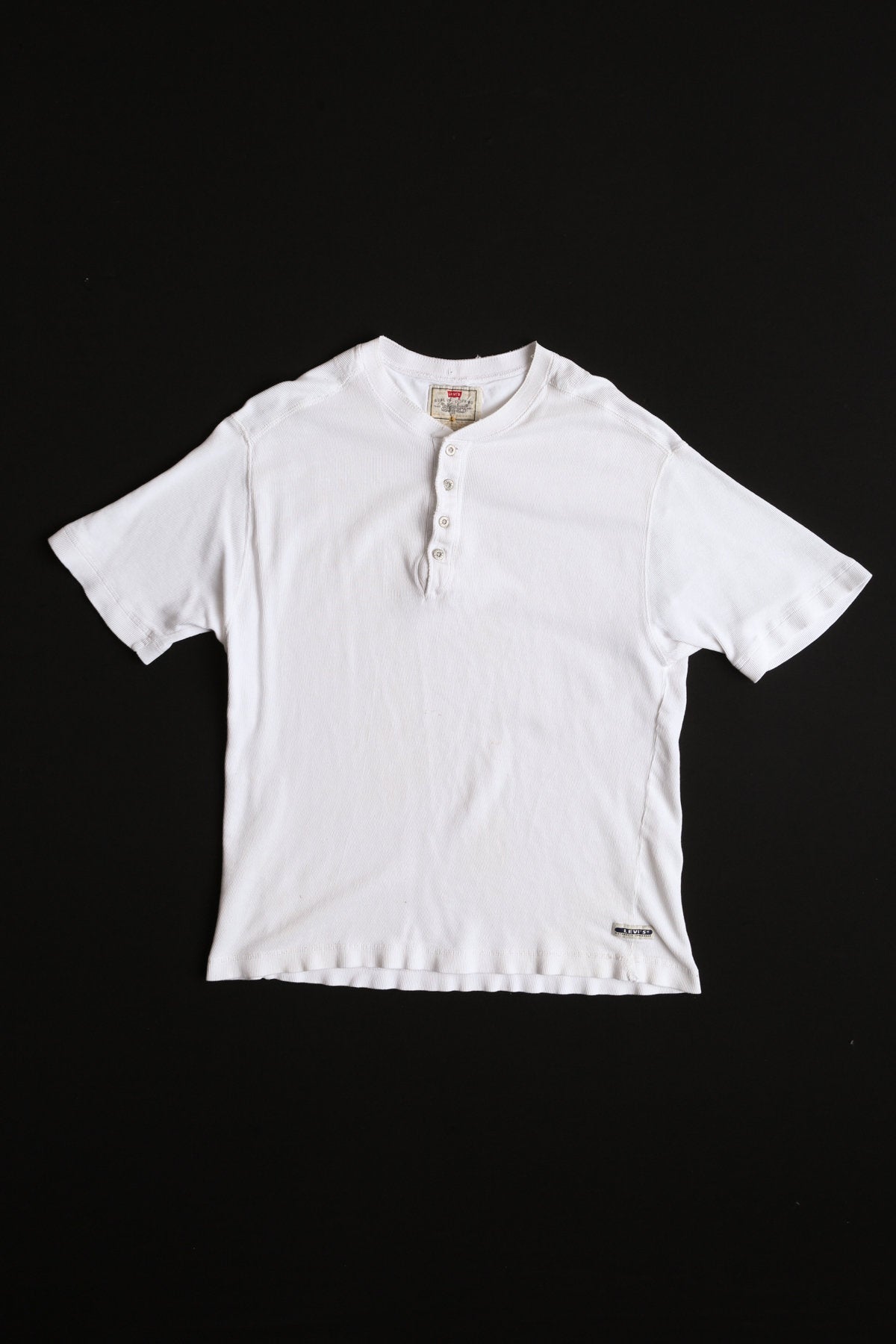 Levi's White Thermal Short Sleeve Shirt - Era 90s - Y2K