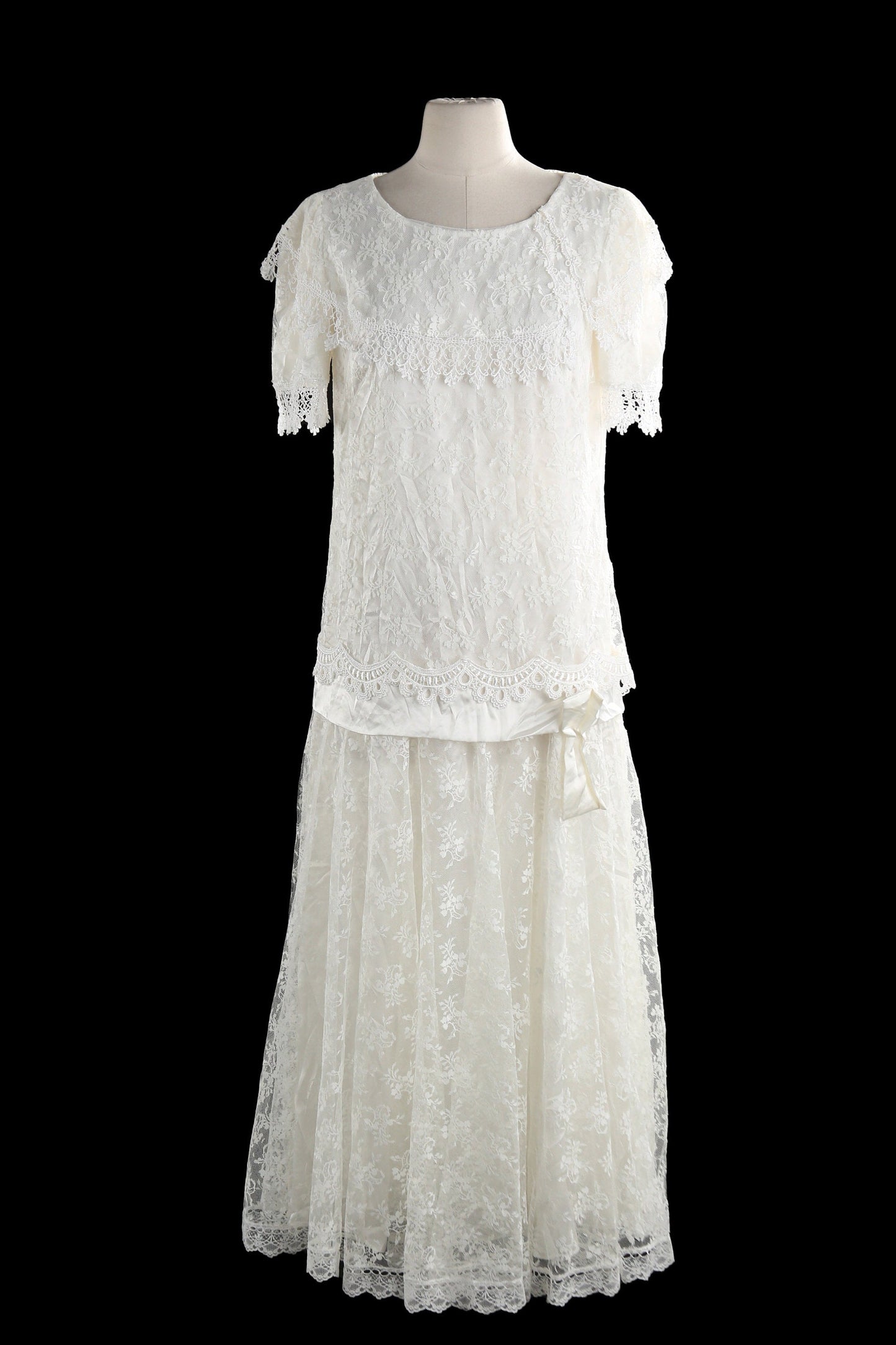 Vintage Scott McClintock White Lace Shorts Sleeve - Estimated Era 1980's - 1990's