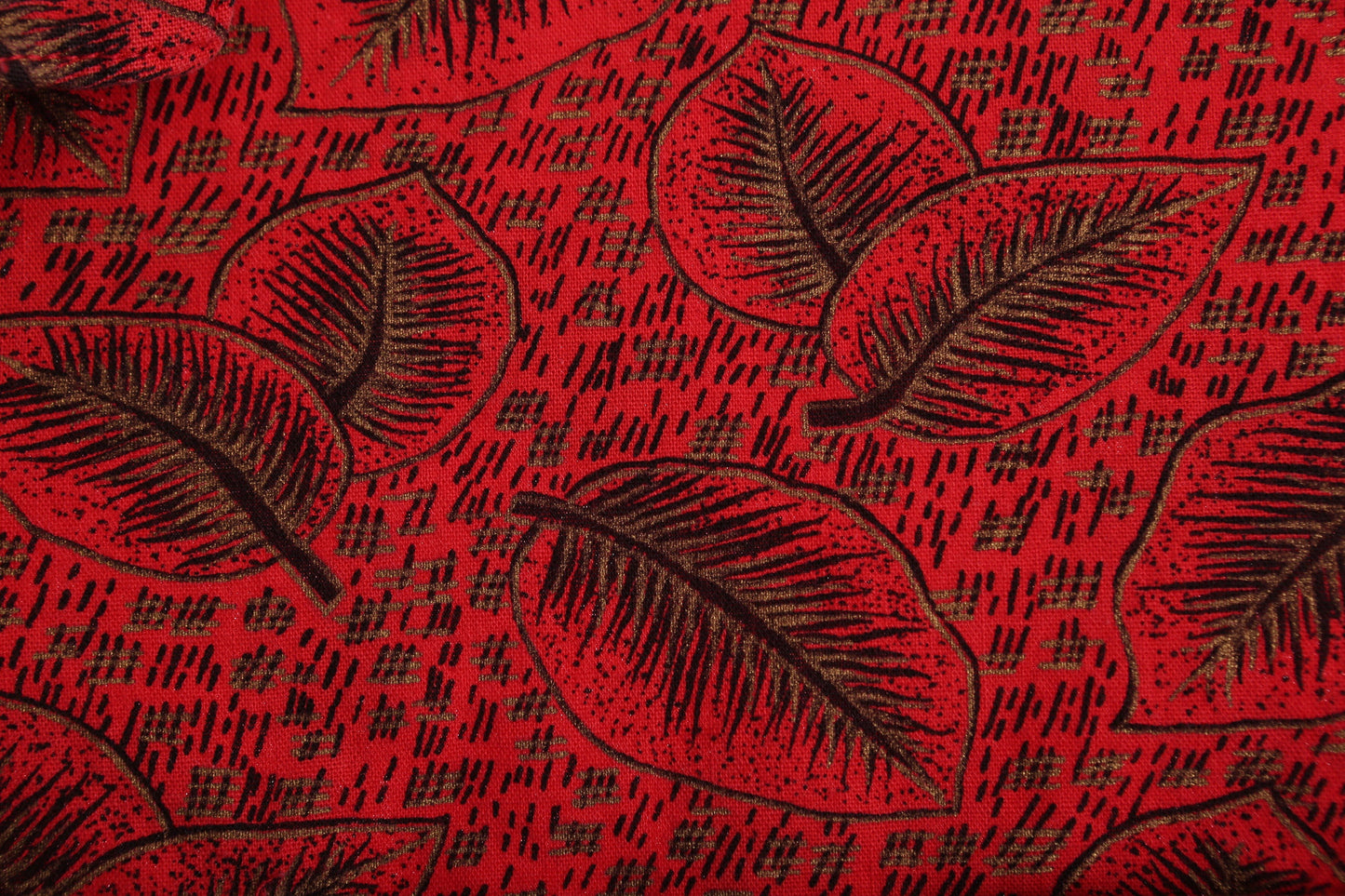 Vintage Women Red Cotton Top with Feather Print Details / Era 80s - 90s