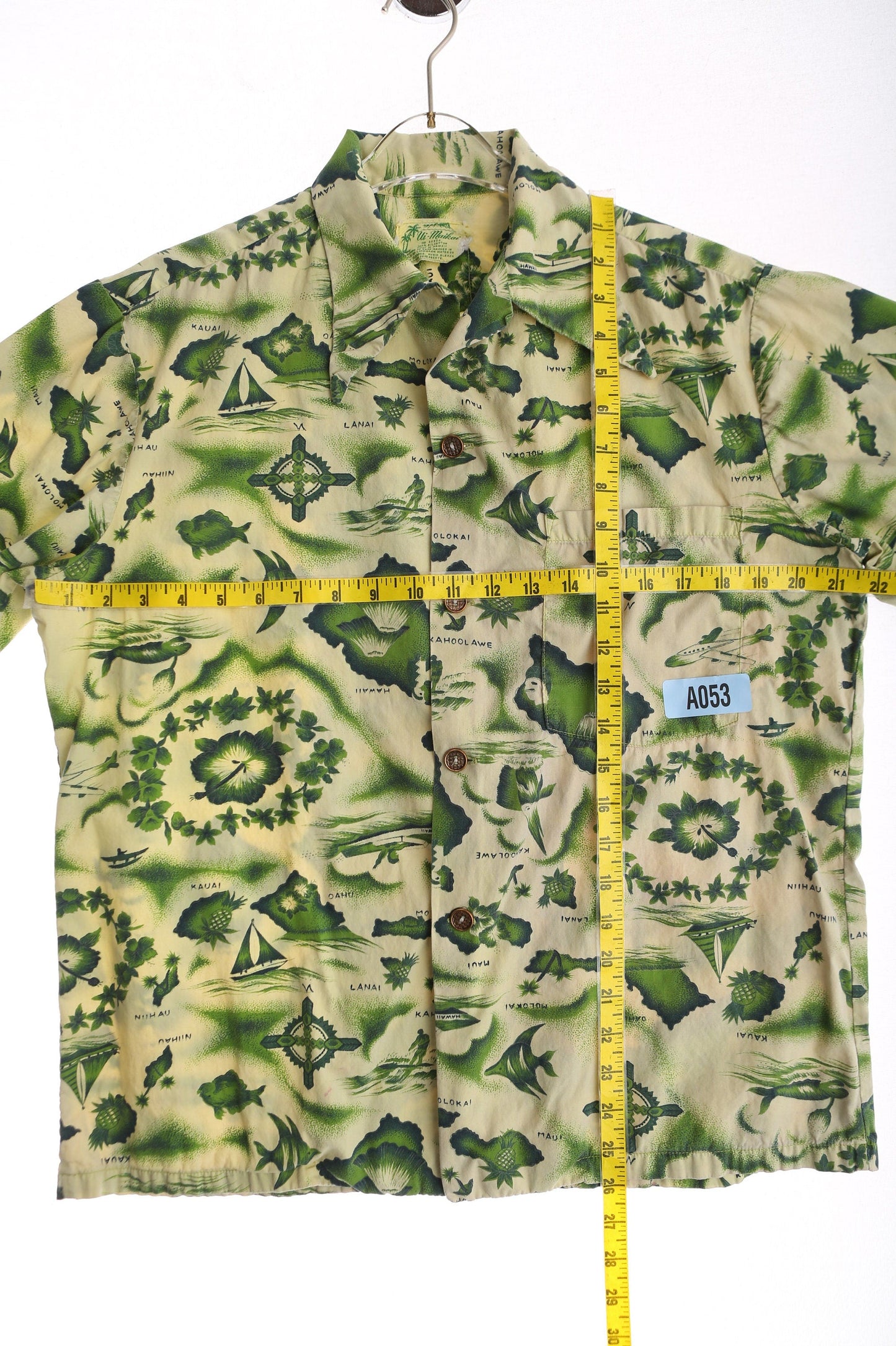 Vintage Men's Hawaiian Shirt / By Ui Maikai / Estimated Era: 1950's - 1960's