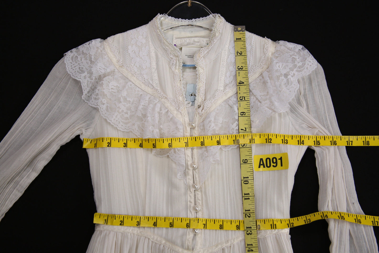 Vintage Gunne Sax Dress / Youth Size / Long Sleeve / Waist Belt / 1970s