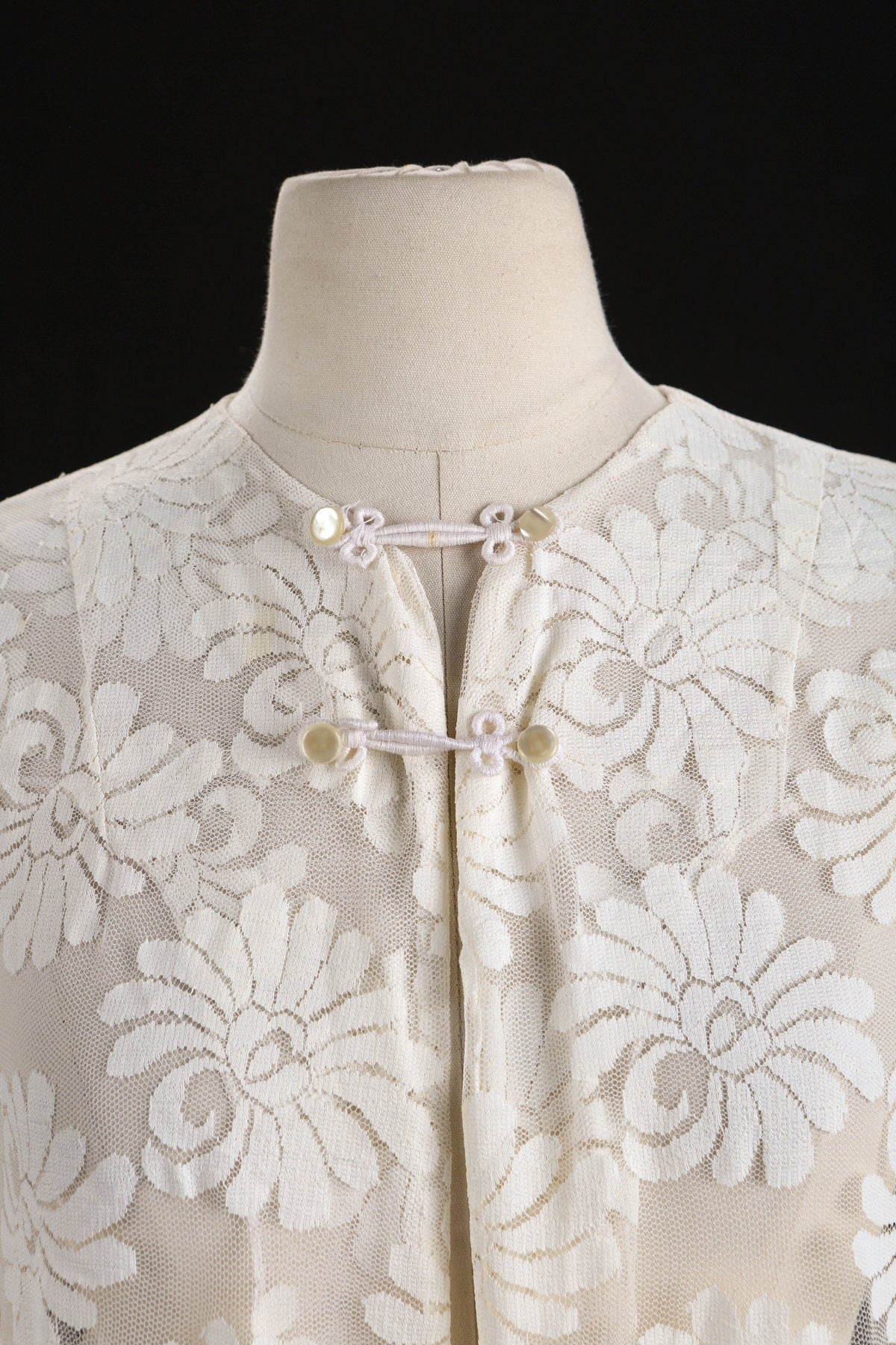 1970s Dress / White / Long Sleeve