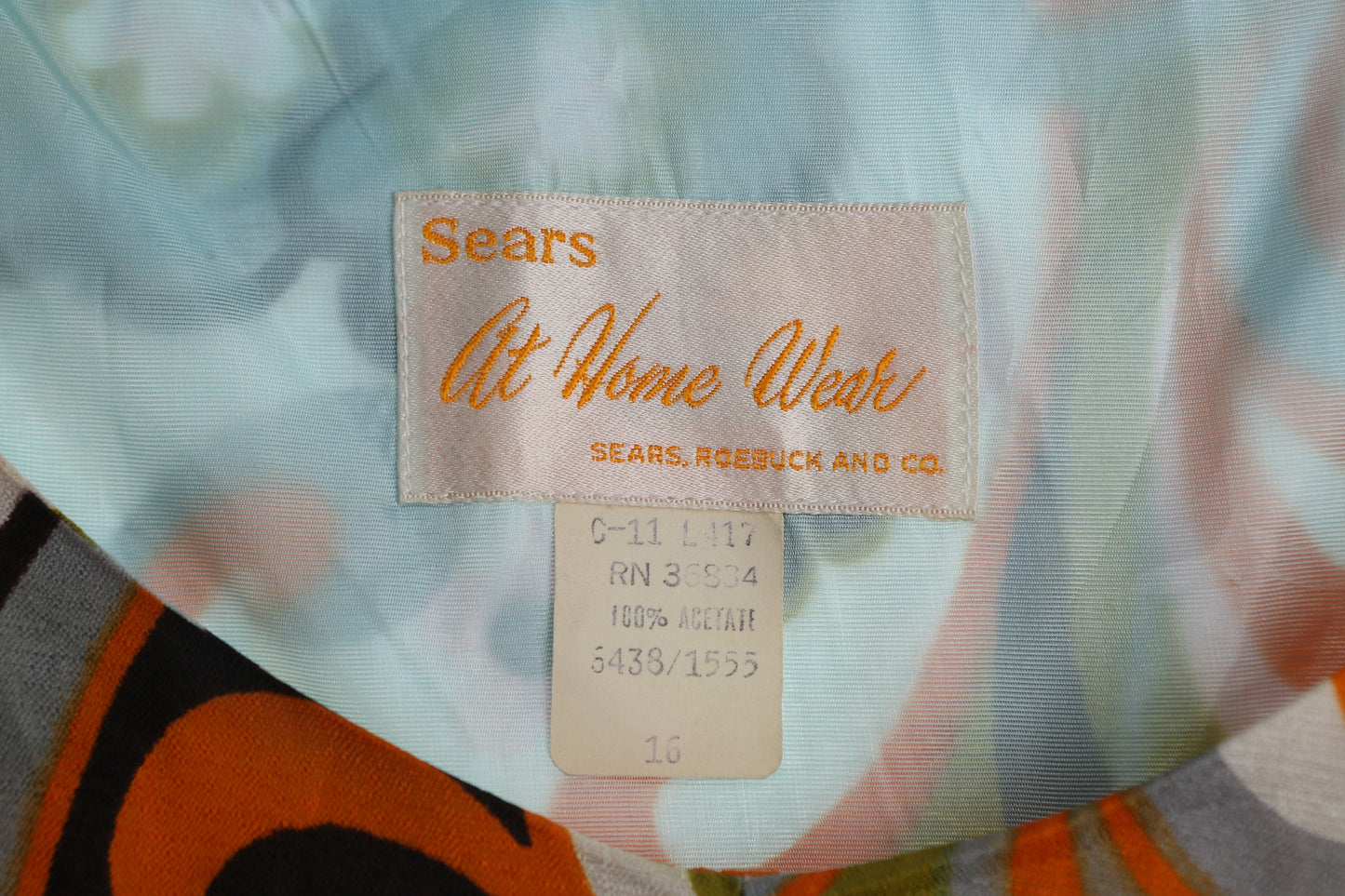 1970s Jumpsuit / Floral Pattern