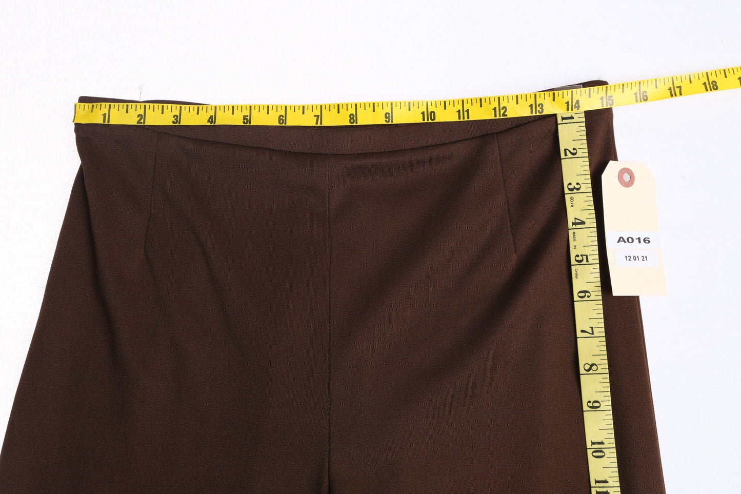 70s Bell Bottom Pants / Polyester / Spring Waist