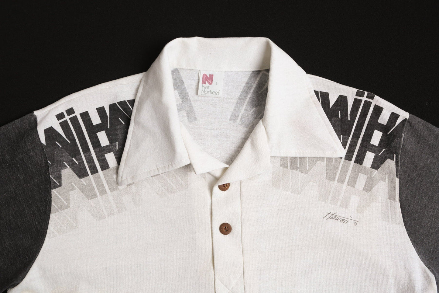 Vintage Polo Shirt with Hawaii Print on Shoulder - Era 70's - 80's
