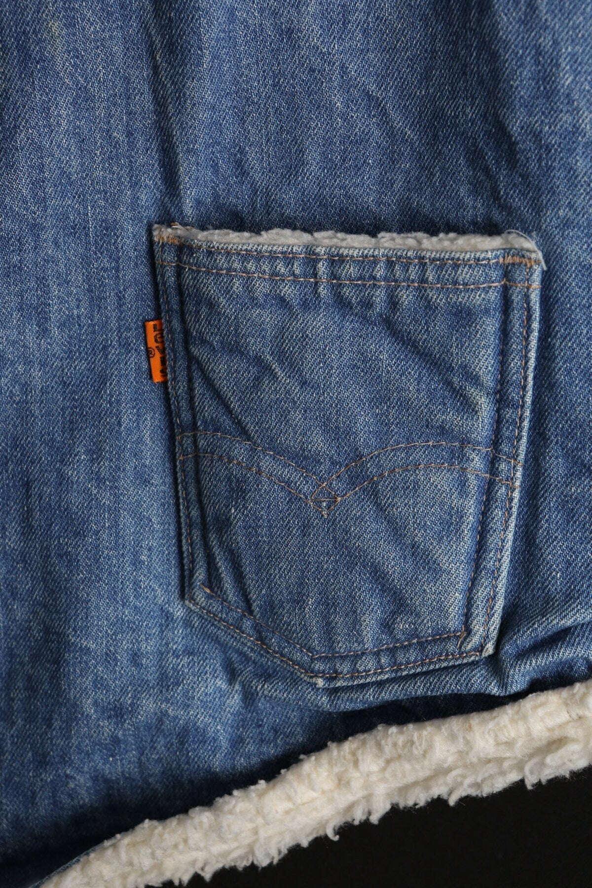 Vintage Levi's Denim Vest / Sherpa / 1970s / Medium Wash