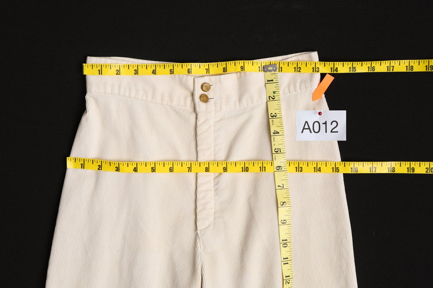 Vintage Women's Bell Bottom Pants / Levi's / 1970s / Beige