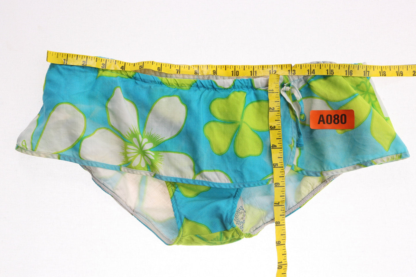 Vintage Bikini Bottoms / by Ho aloha / Floral Print / 1960s - 1970s