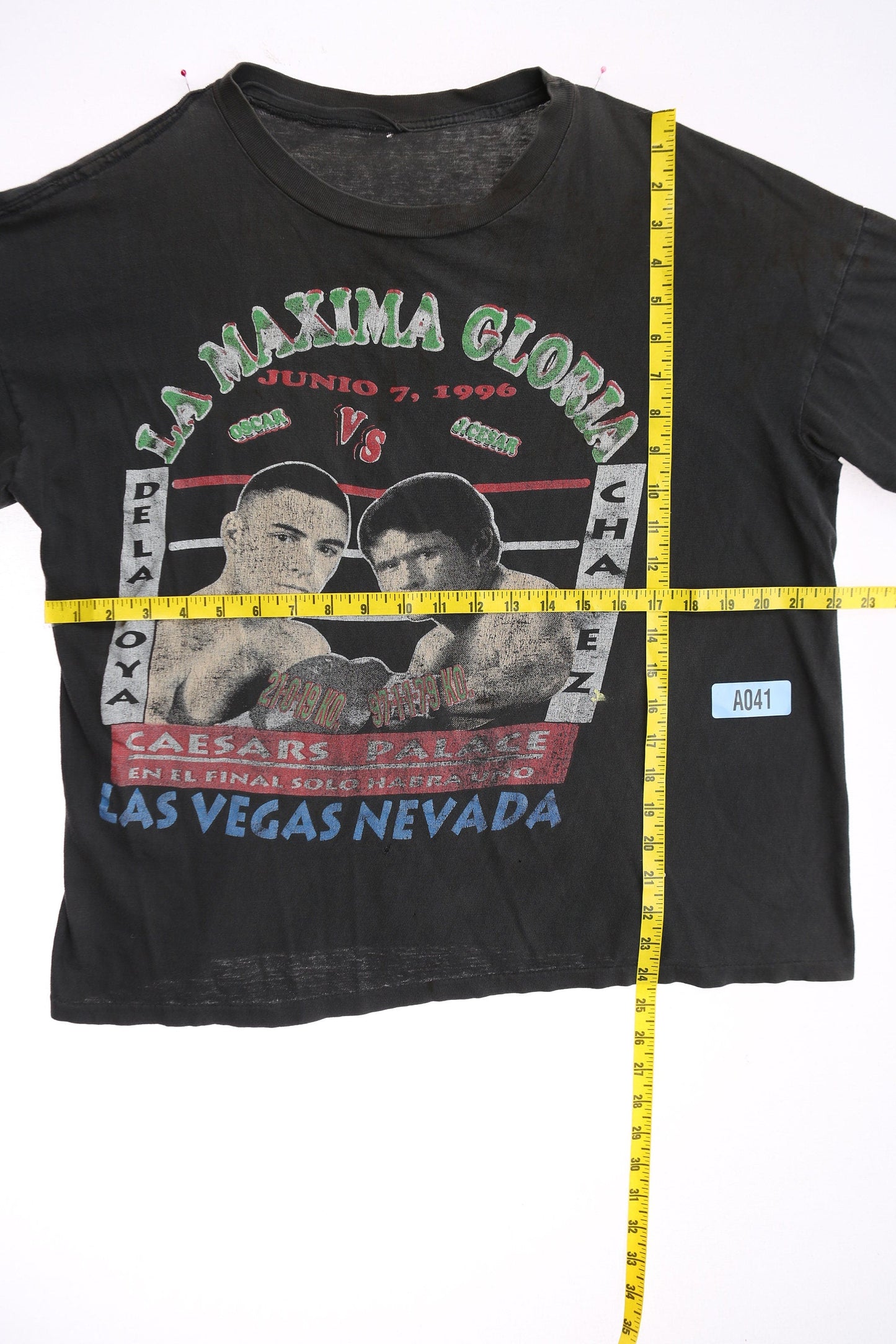 Vintage Boxing T-shirt - 1996 Oscar de Hoya VS Julio Cesar Chavez - Las Vegas Nevada