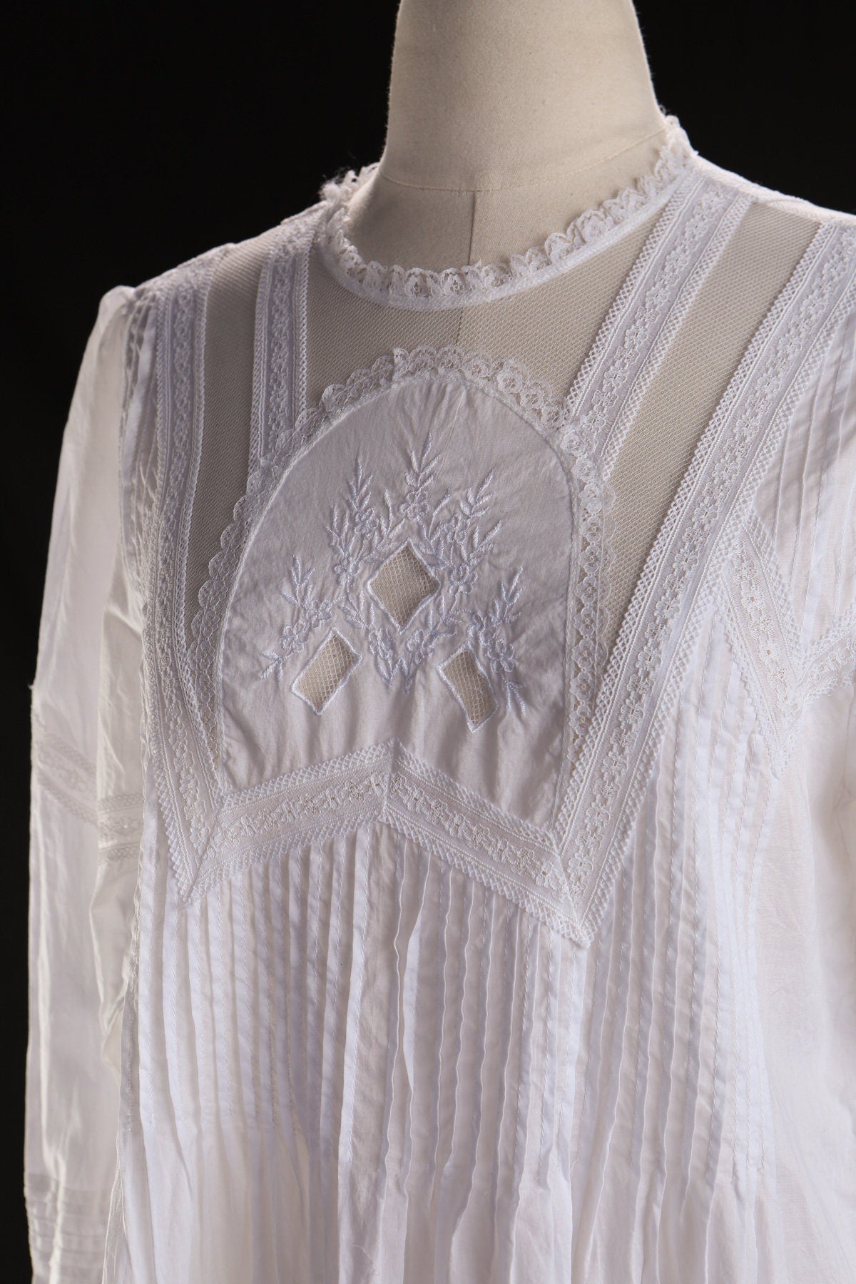Vintage Women White Nightgown Dress