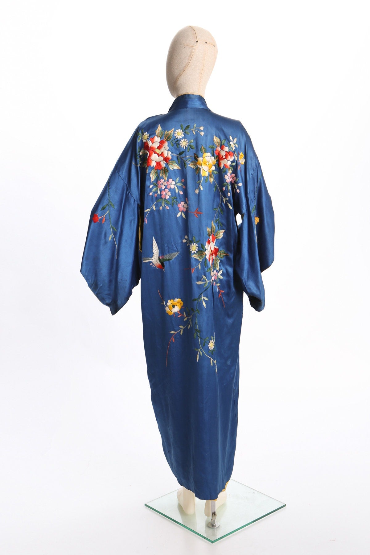 Vintage Blue Embroidered Flowers Kimono Robe