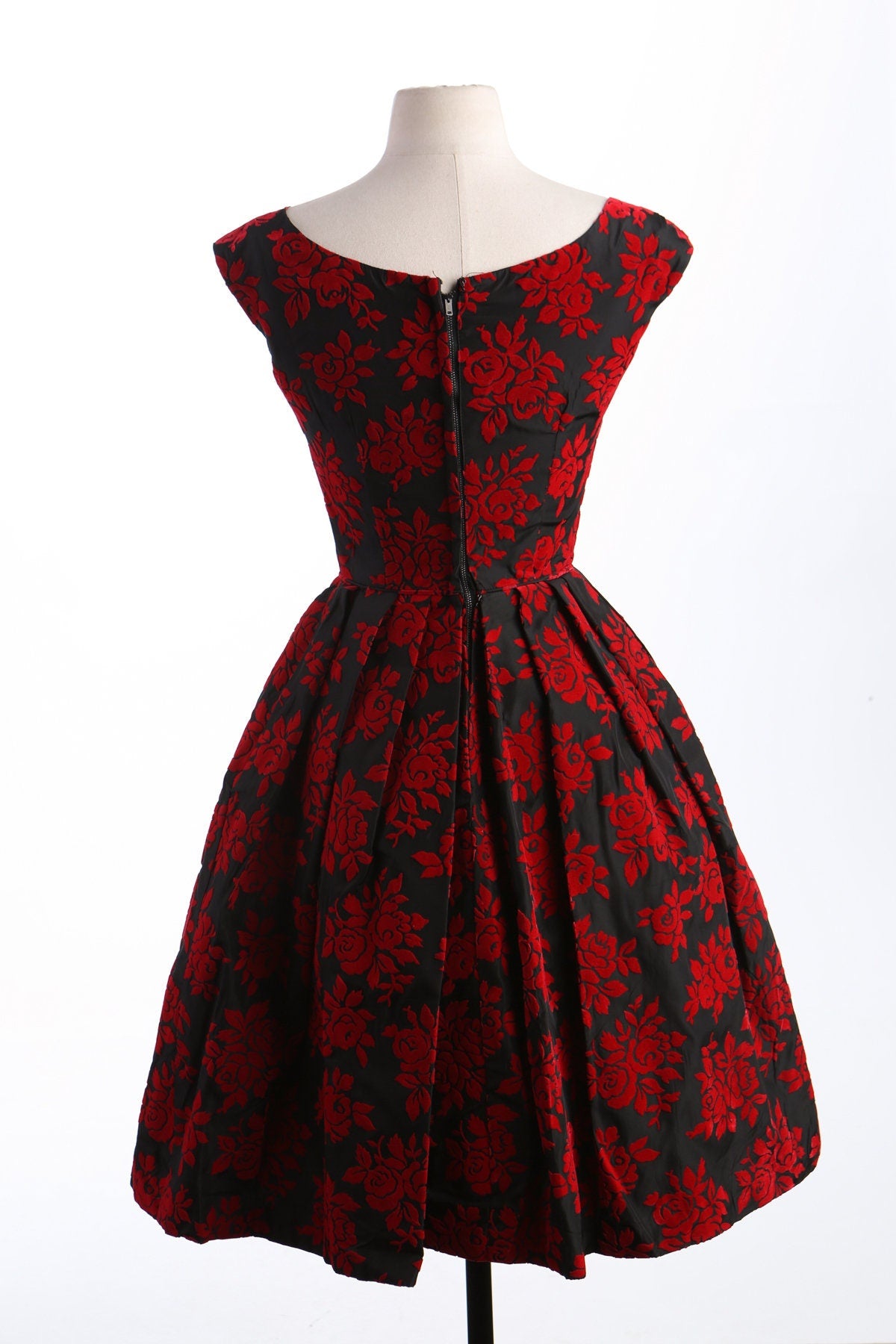 50's Women Black And Red Roses Print Short Sleeveless Evening Dress