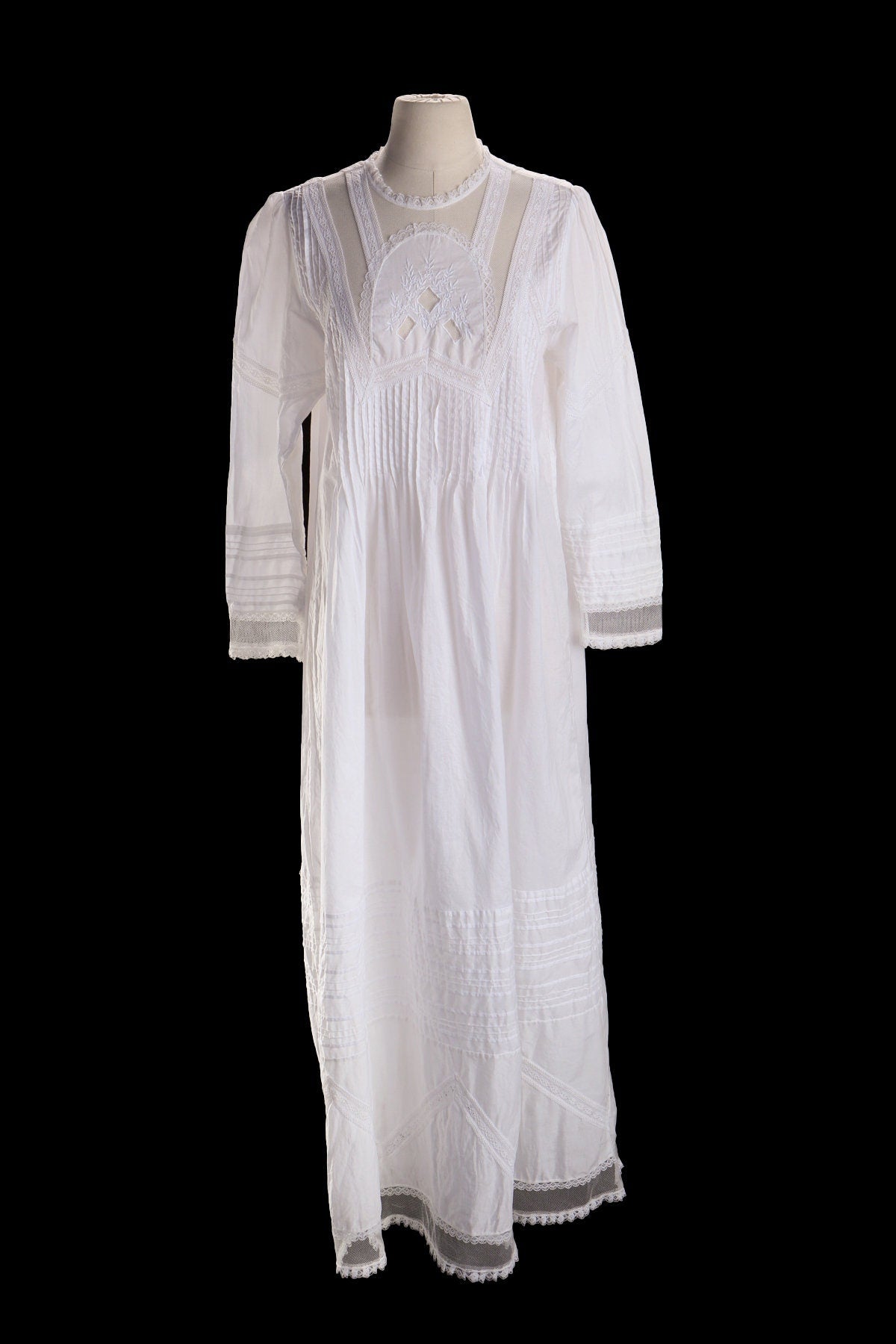 Vintage Women White Nightgown Dress