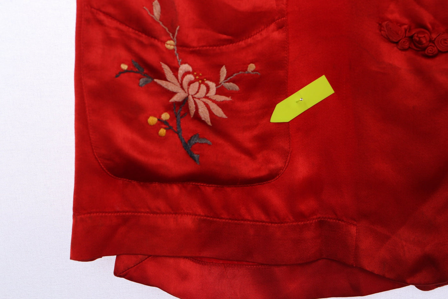 Vintage Red Cheongsam Flowers Embroidered Blouse