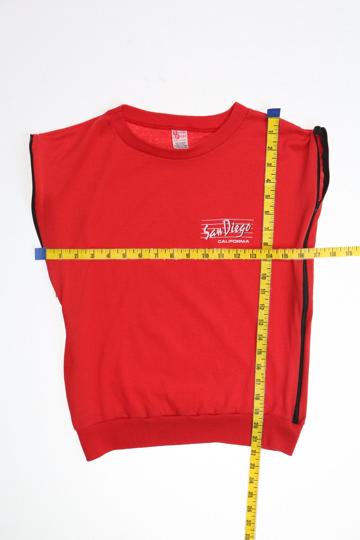 Vintage Sleeveless Red T-shirt - 80's Style - San Diego California Print - Zipper Closure Sleeves