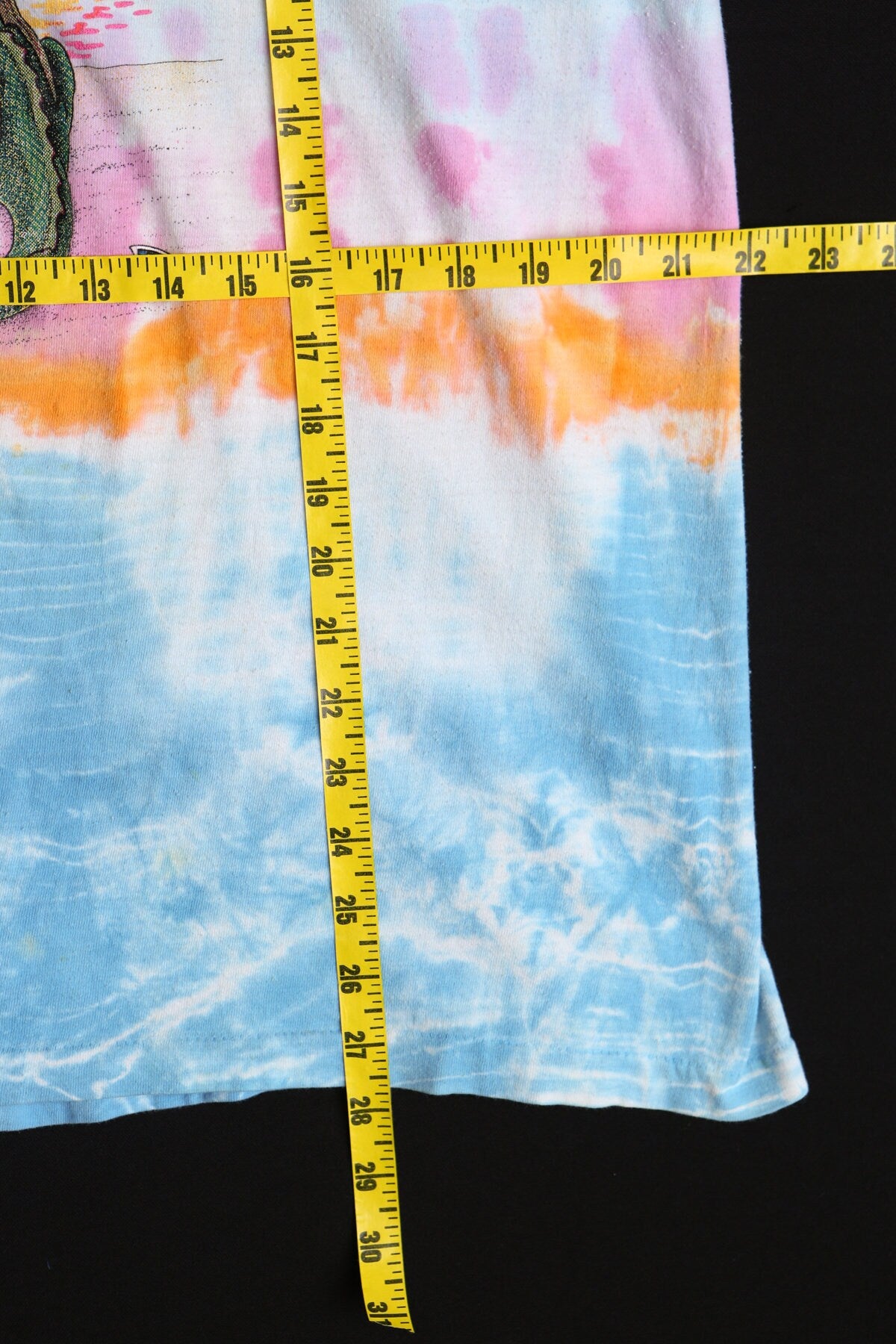 Vintage Tie Dye Graphic T-shirt - Dragon Knight Rider Print