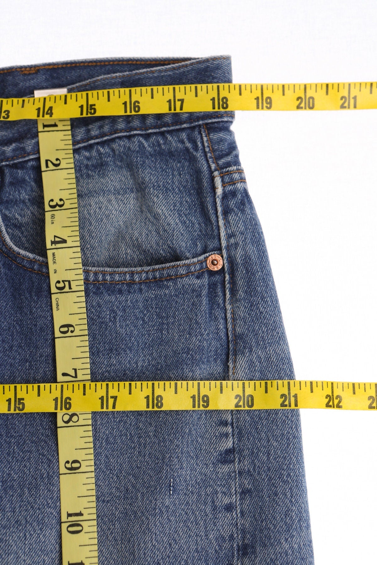 Vintage 501 Men Levi's Blue Jeans - Made in USA