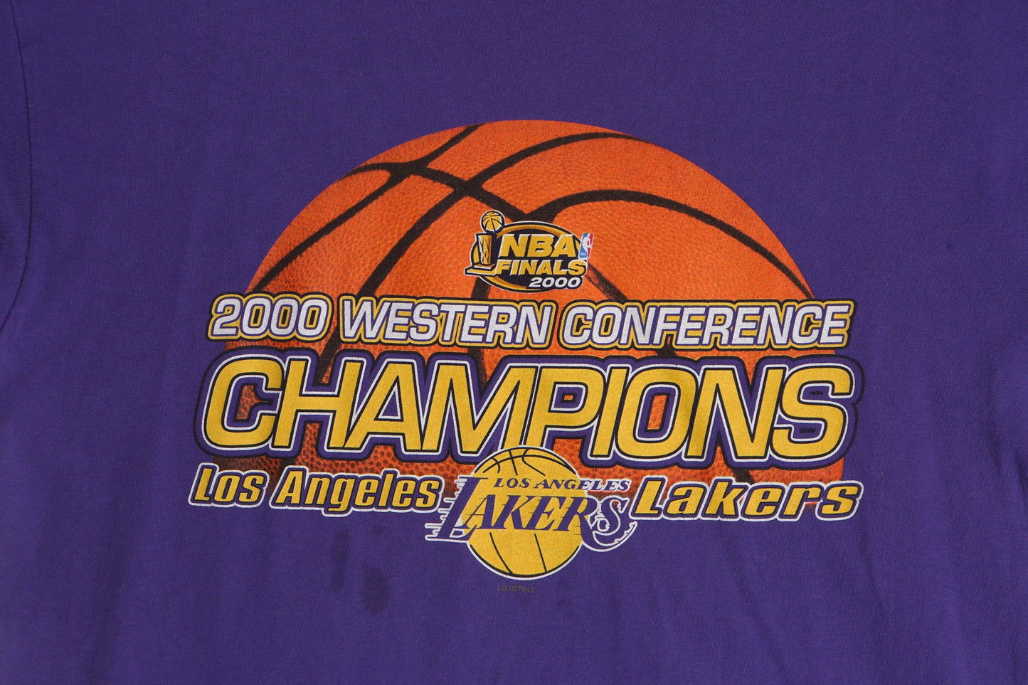 Los Angeles Lakers 2000 Champions Graphic T-shirt