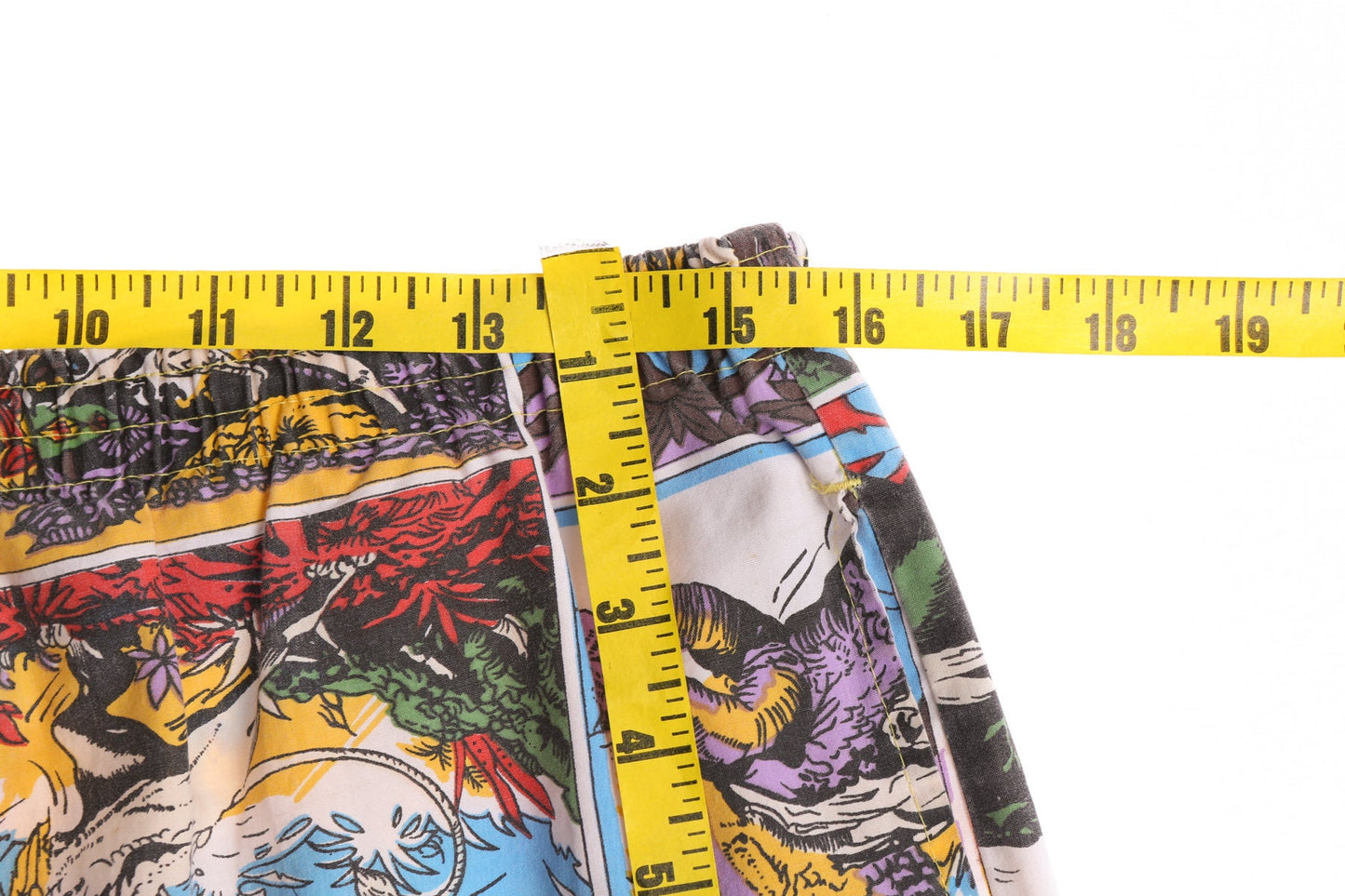 Vintage Comic Graphic Shorts - Jungle Theme - Era ( 80's - 90's )