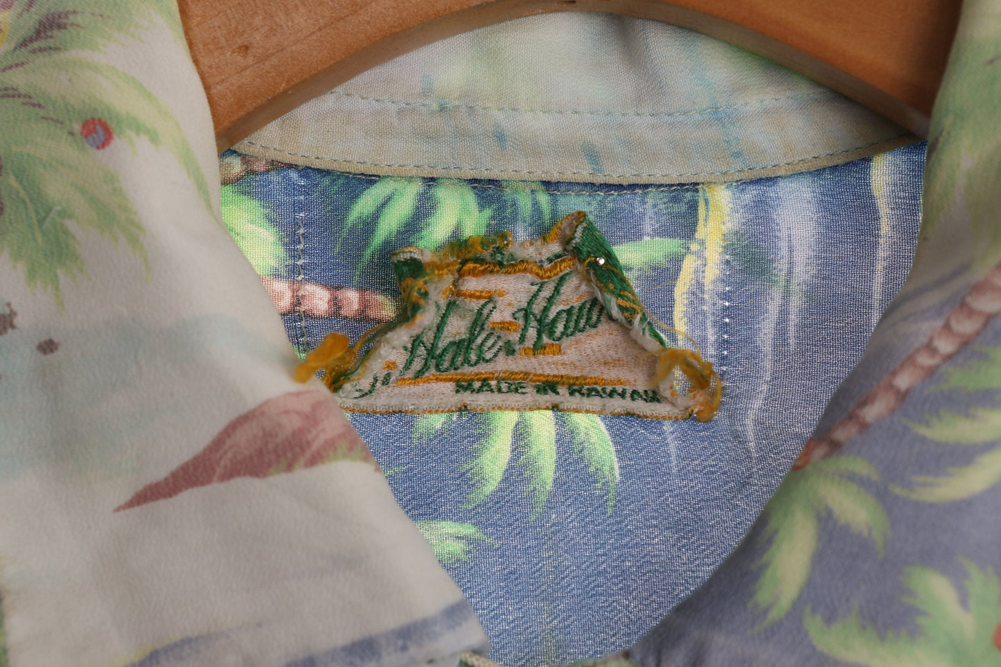 Vintage White Hawaiian Shirt With Palm Tree Print and wooden Buttons - Made in Hawaii