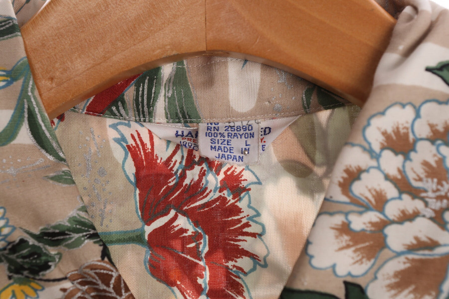 Vintage Floral Print Hawaiian Shirt - Made in Japan - Era ( 40's - 50's )