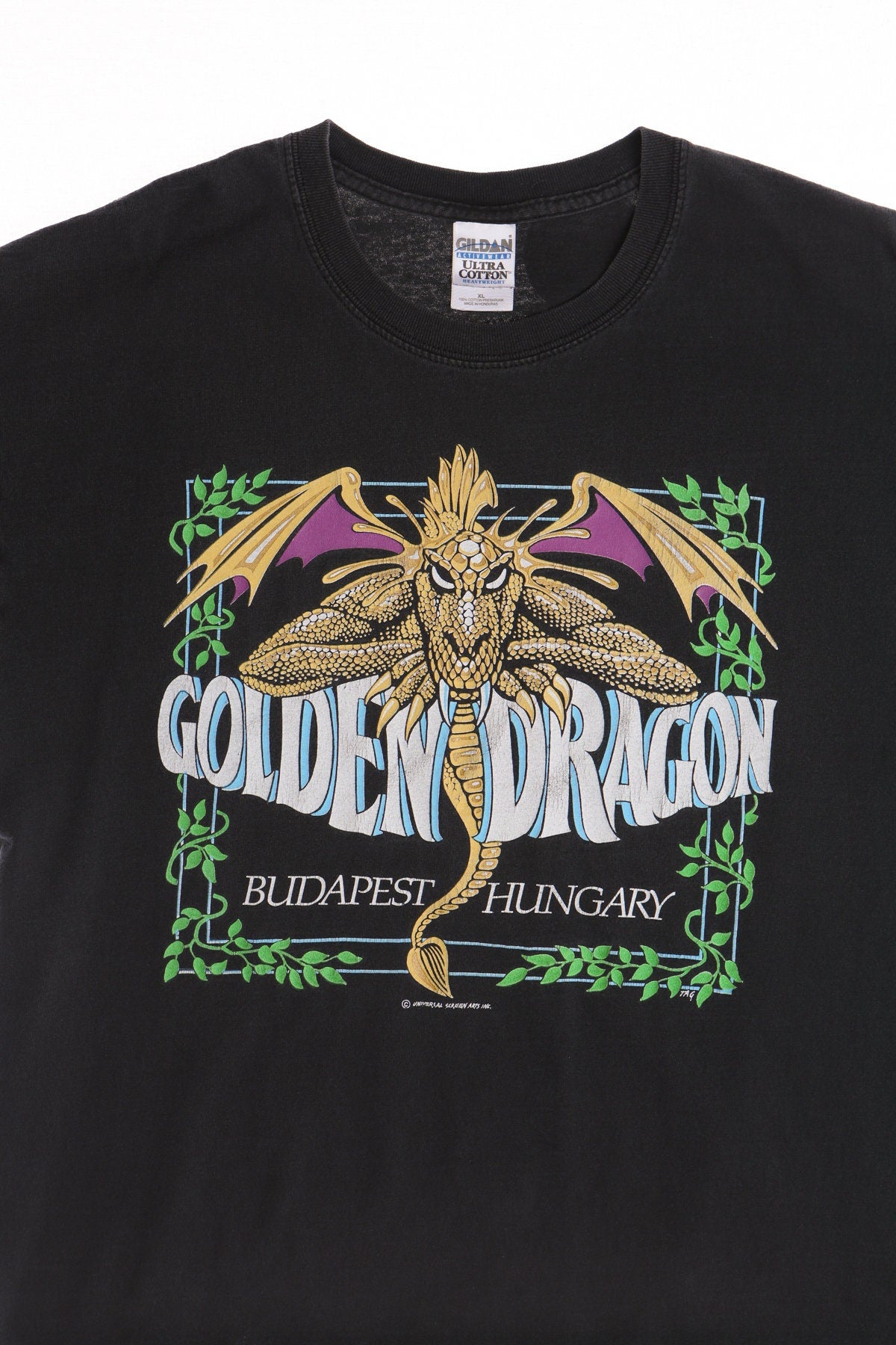 Vintage Black Graphic T-shirt - Golden Dragon Budapest Hungary