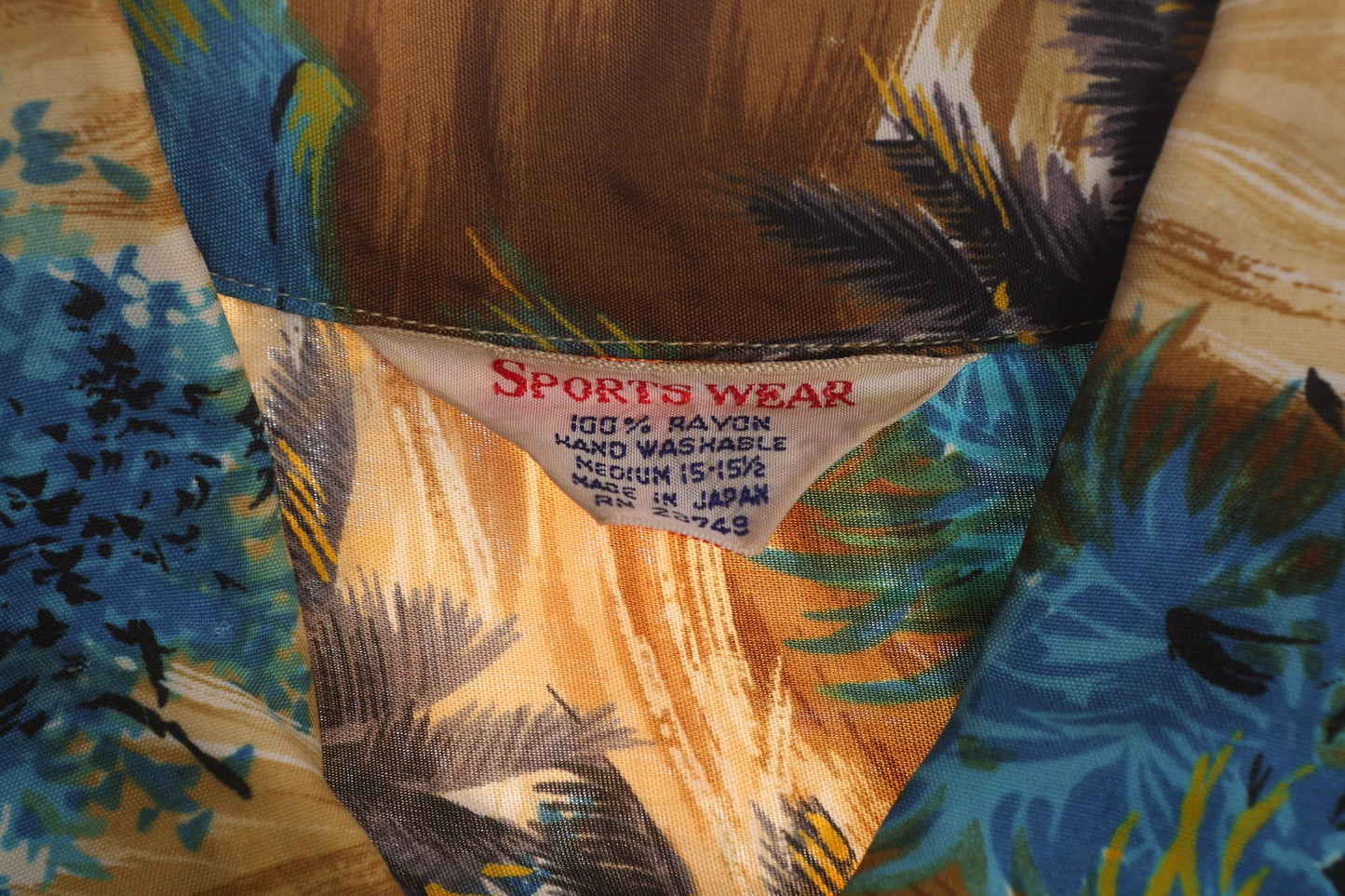Vintage Men's Hawaiian Shirt - Made in Japan