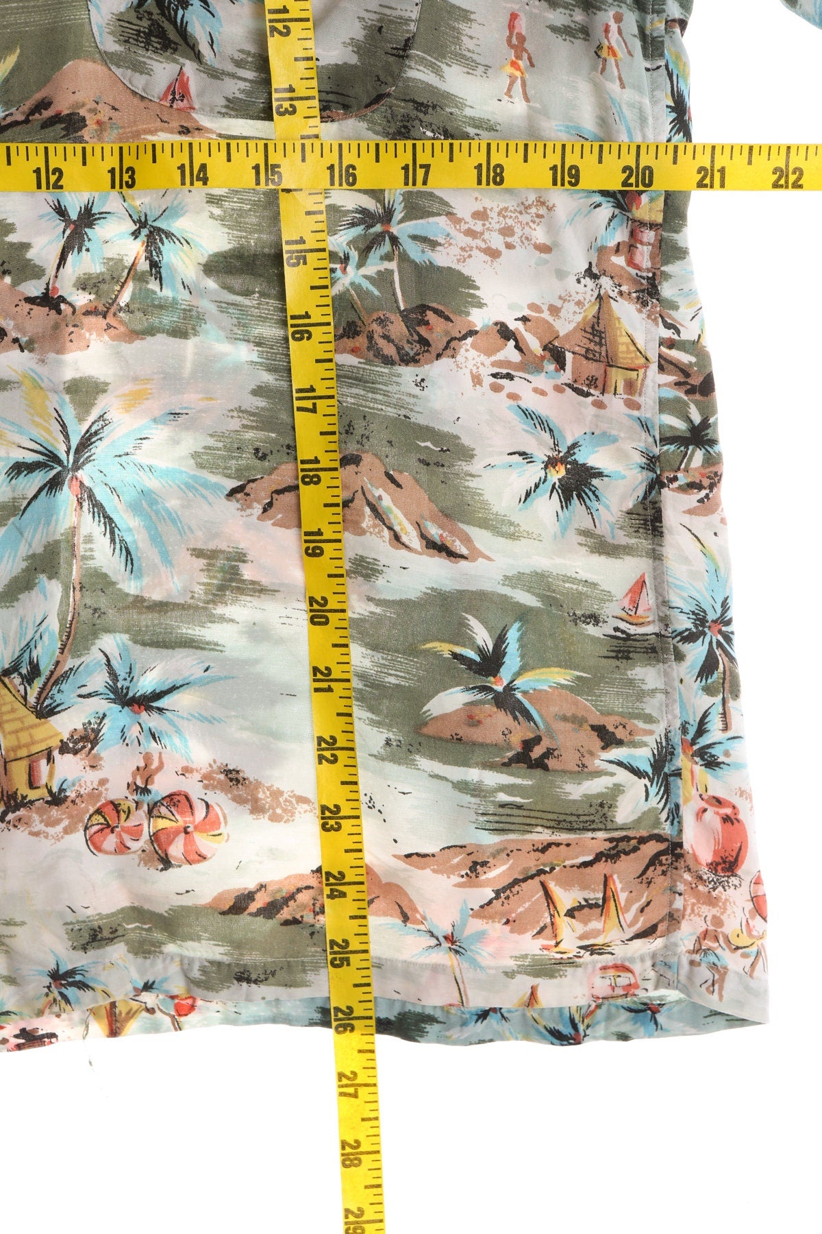 Vintage Men Hawaiian Shirt - Beach Print - Era ( 70's - 80's )