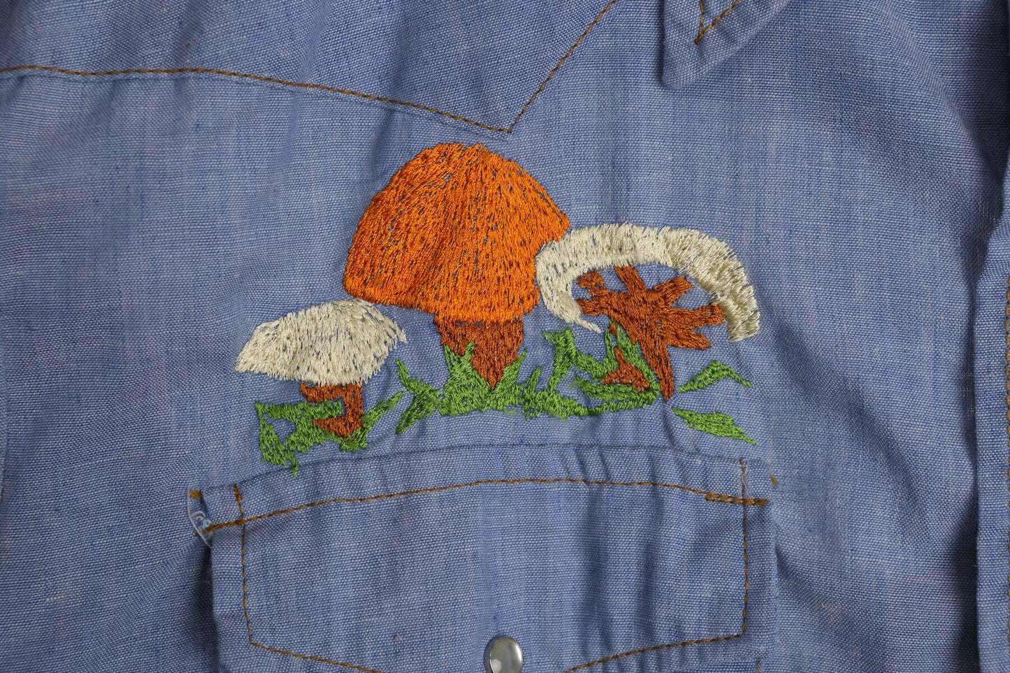 70's Men Western Shirt - Tiger Embroidery - Hippie - Florwer Embroidery