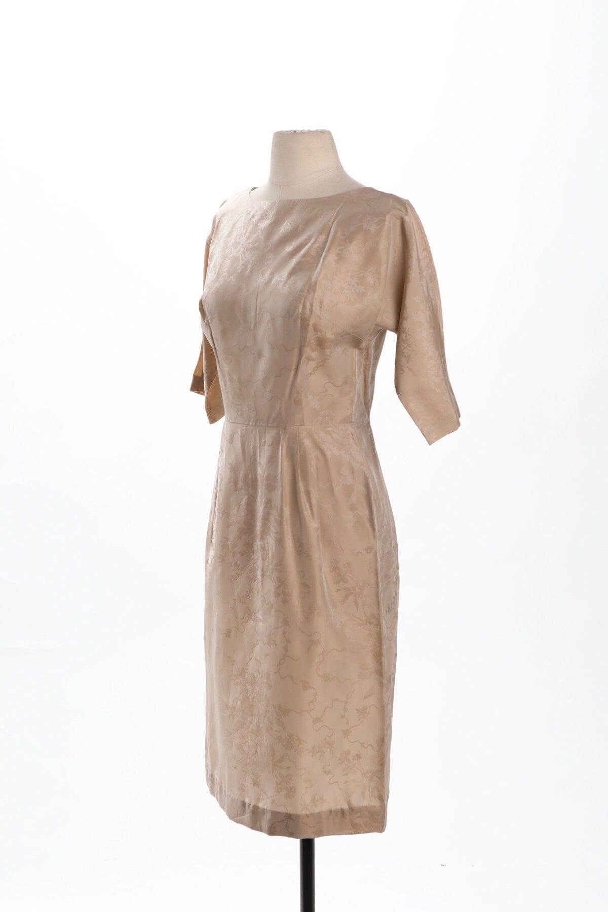 Vintage Women Evening Dress - Beige Brocade Floral Fabric - Era 50's - 60's