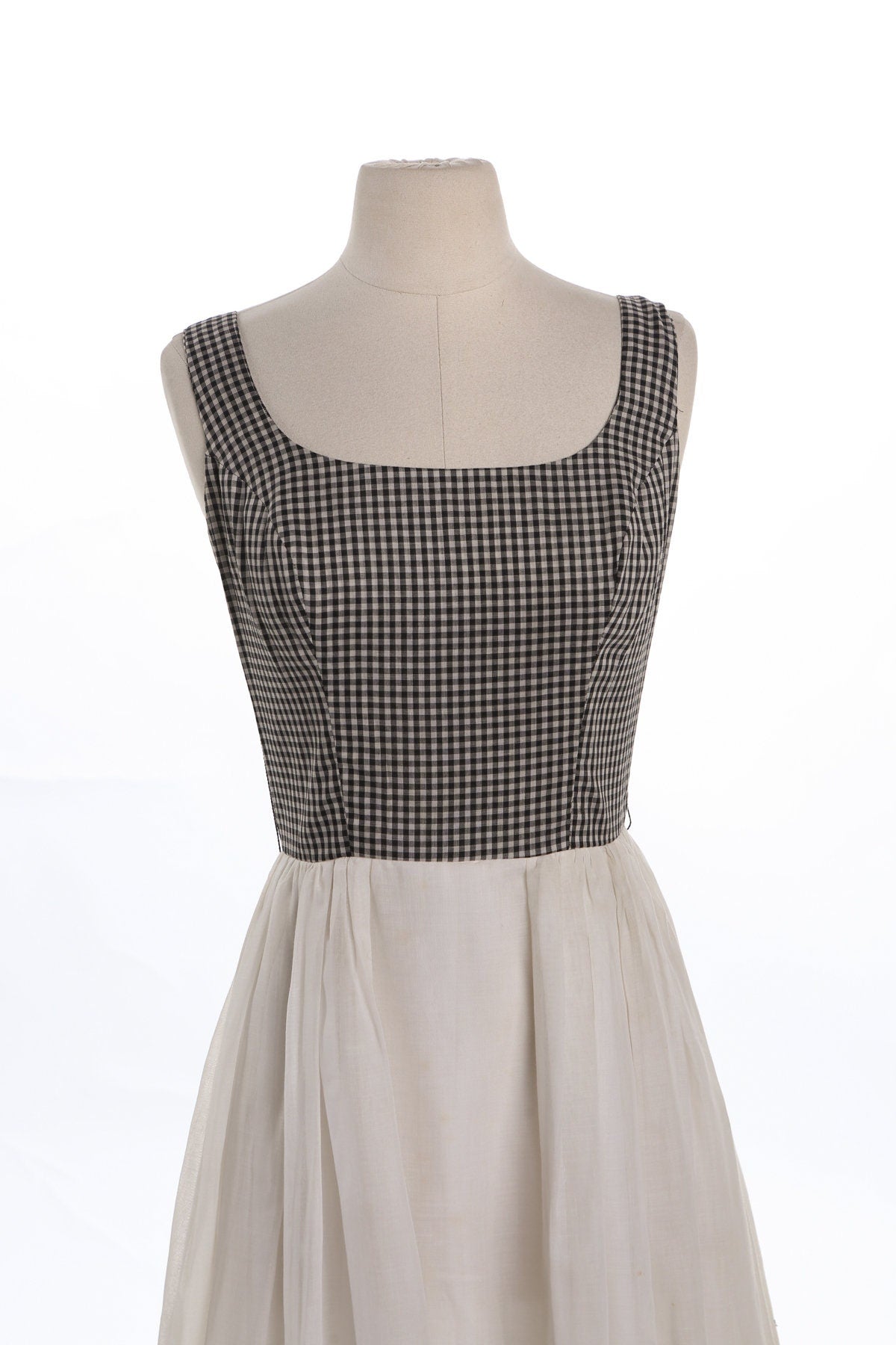 Vintage Women White and Black Plaid Summer Dress - Era 50's - 60's