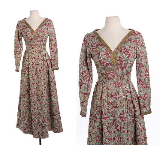 Vintage Women Golden Embroidery Green Medieval Style Long Sleeve Dress