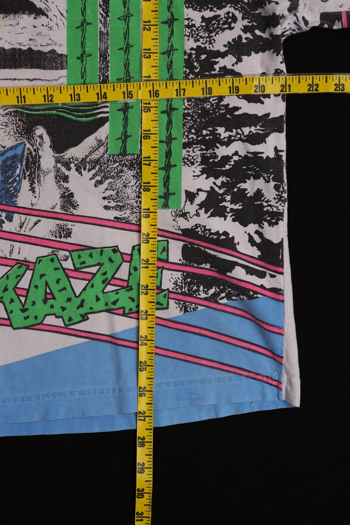 Vintage Surfing Graphic T-shirt- Big Wave