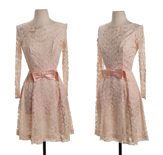 Vintage Pink Lace Dress - Long Sleeves - Front Bow Detail - Era 60's - 70's